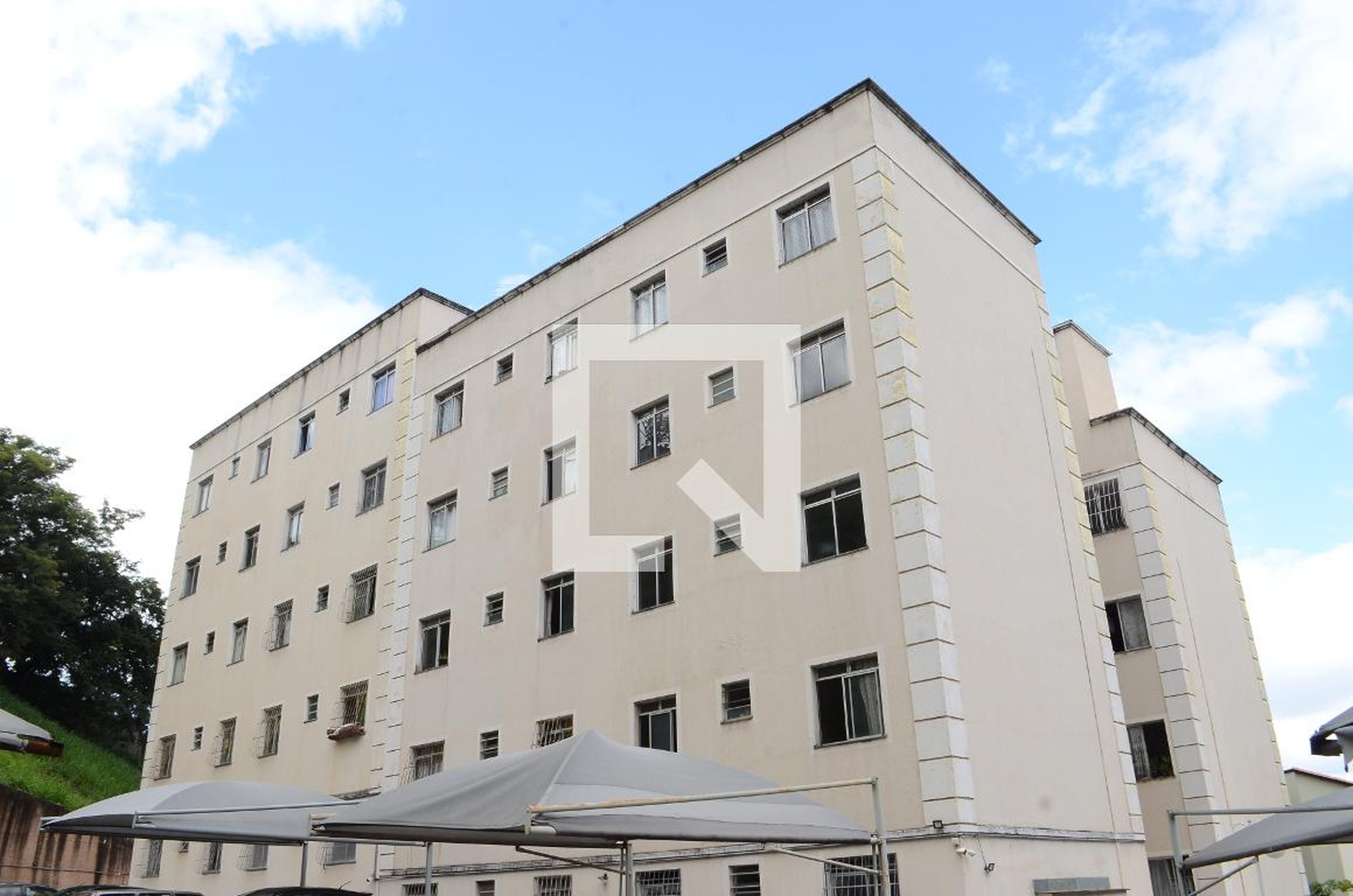 Fachada do Prédio Condomínio em Rua da Batalha dos Palmares, 71