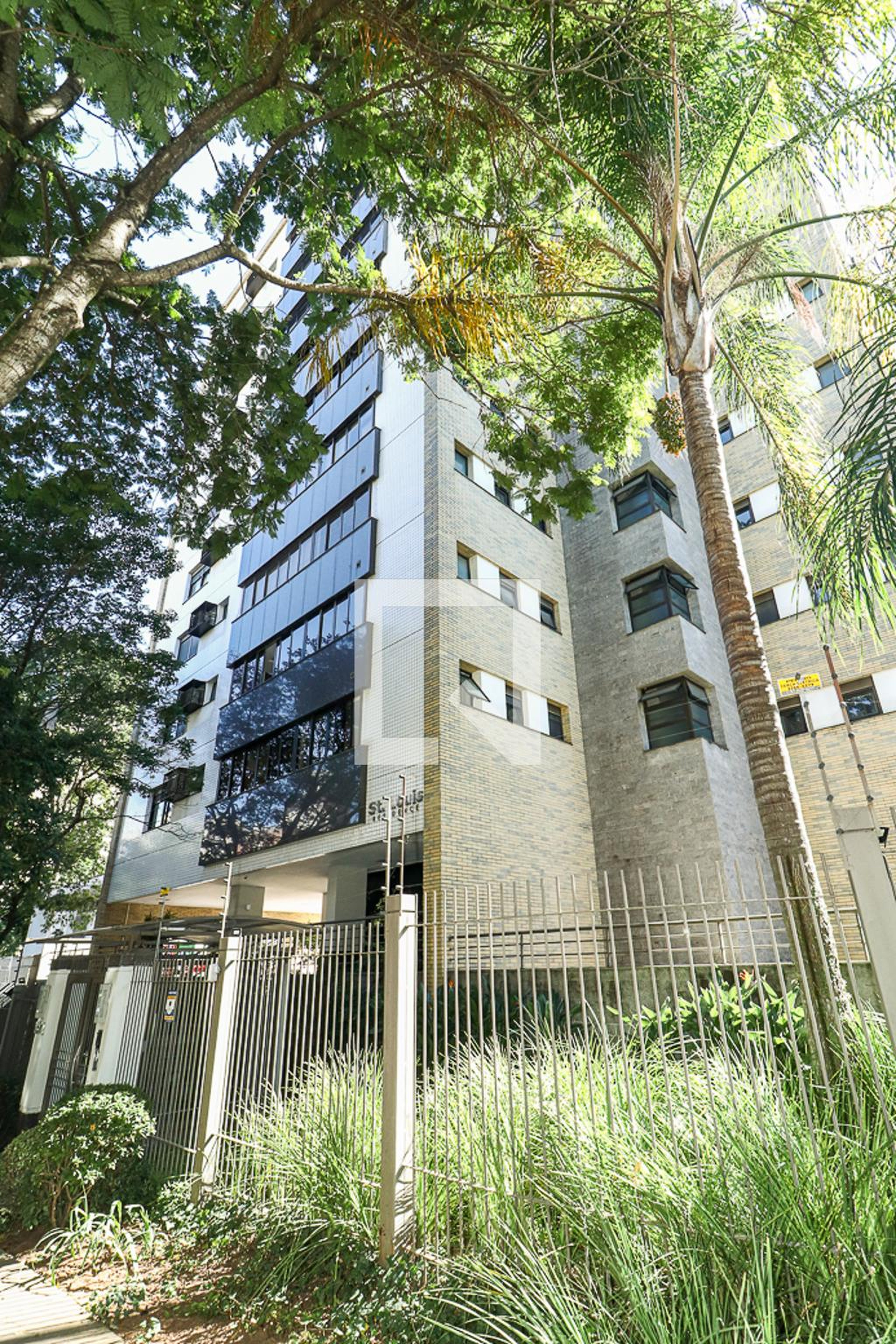 Fachada Condomínio Saint Louiss Residencial