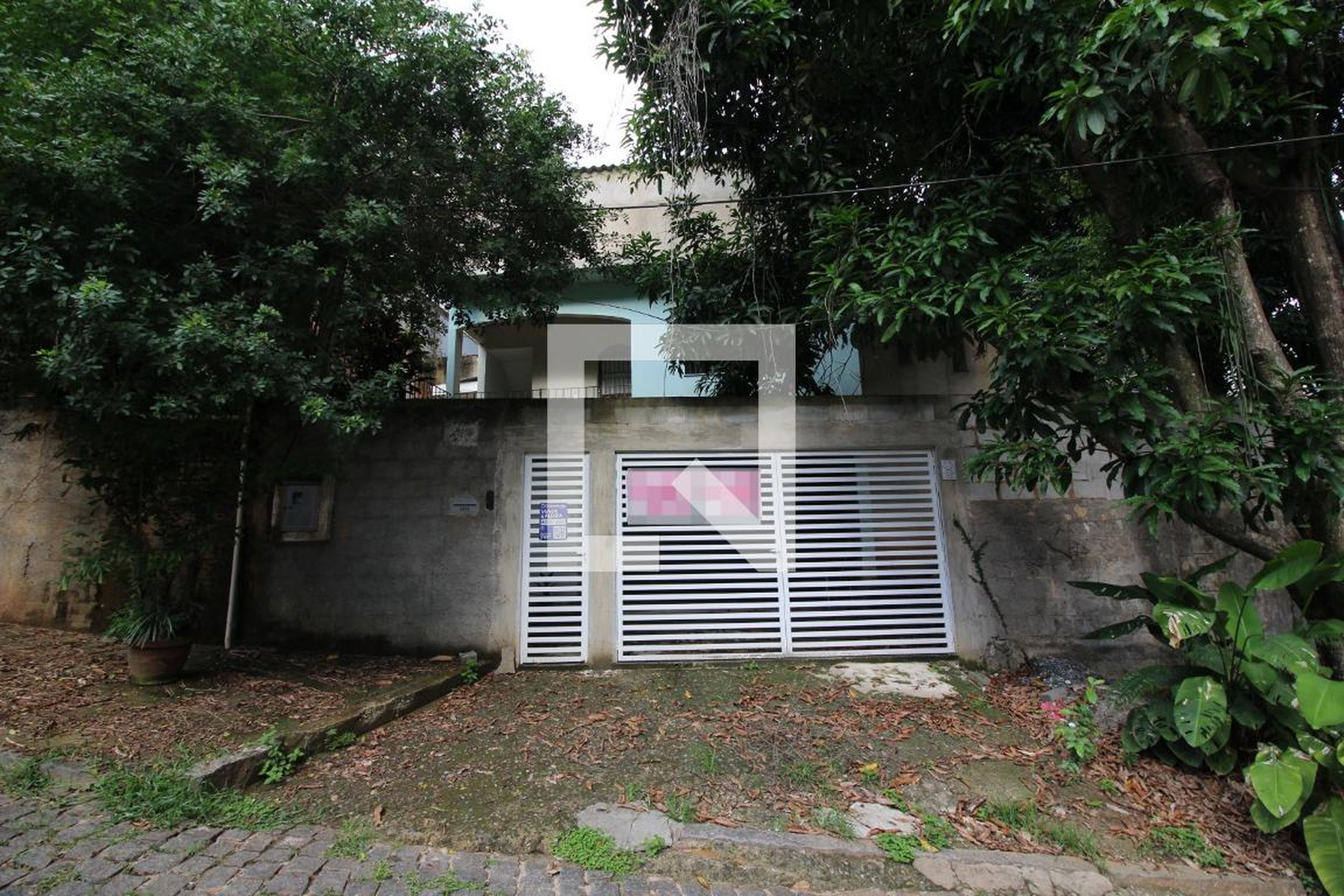 Fachada Condomínio em Rua Antônio de Oliveira Pantoja, 230