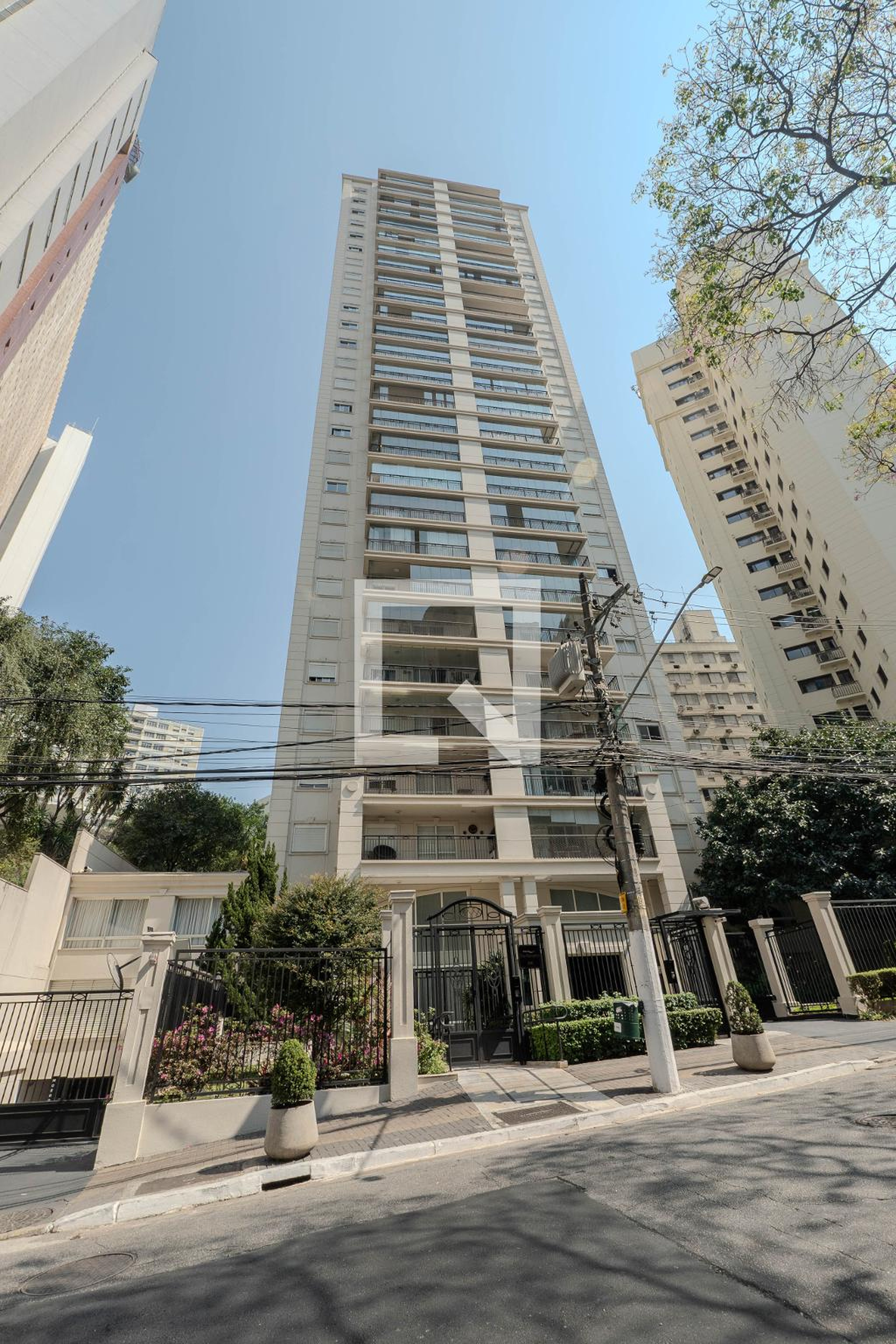 Fachada Condomínio em Rua dos Ingleses, 568