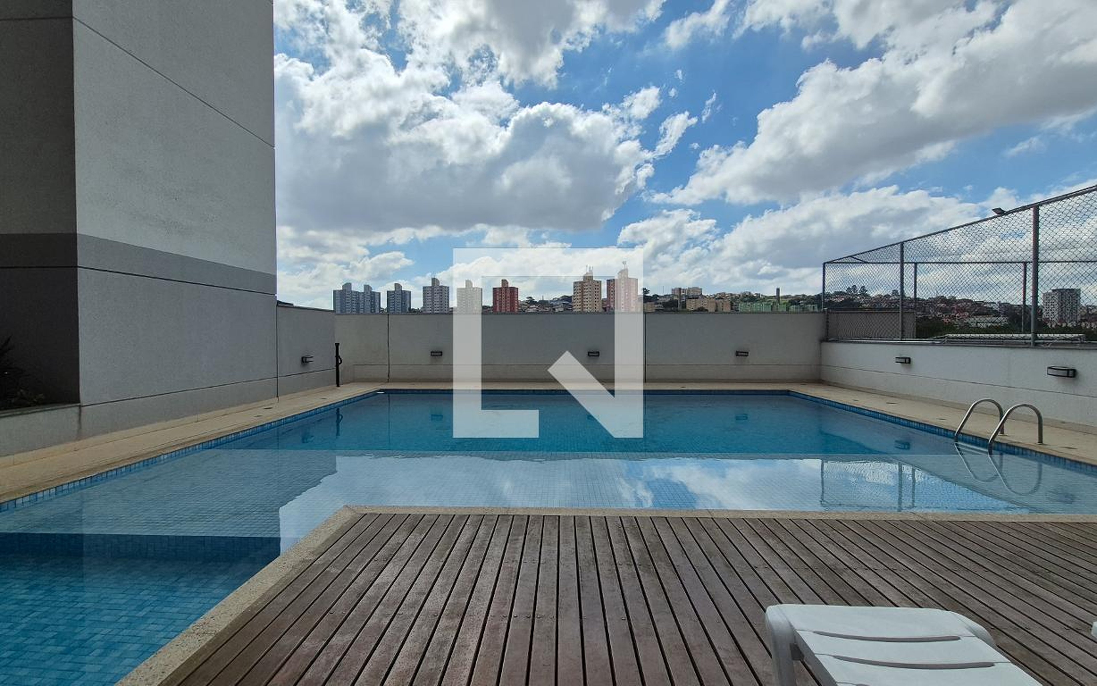 Piscina - Residencial Alfama
