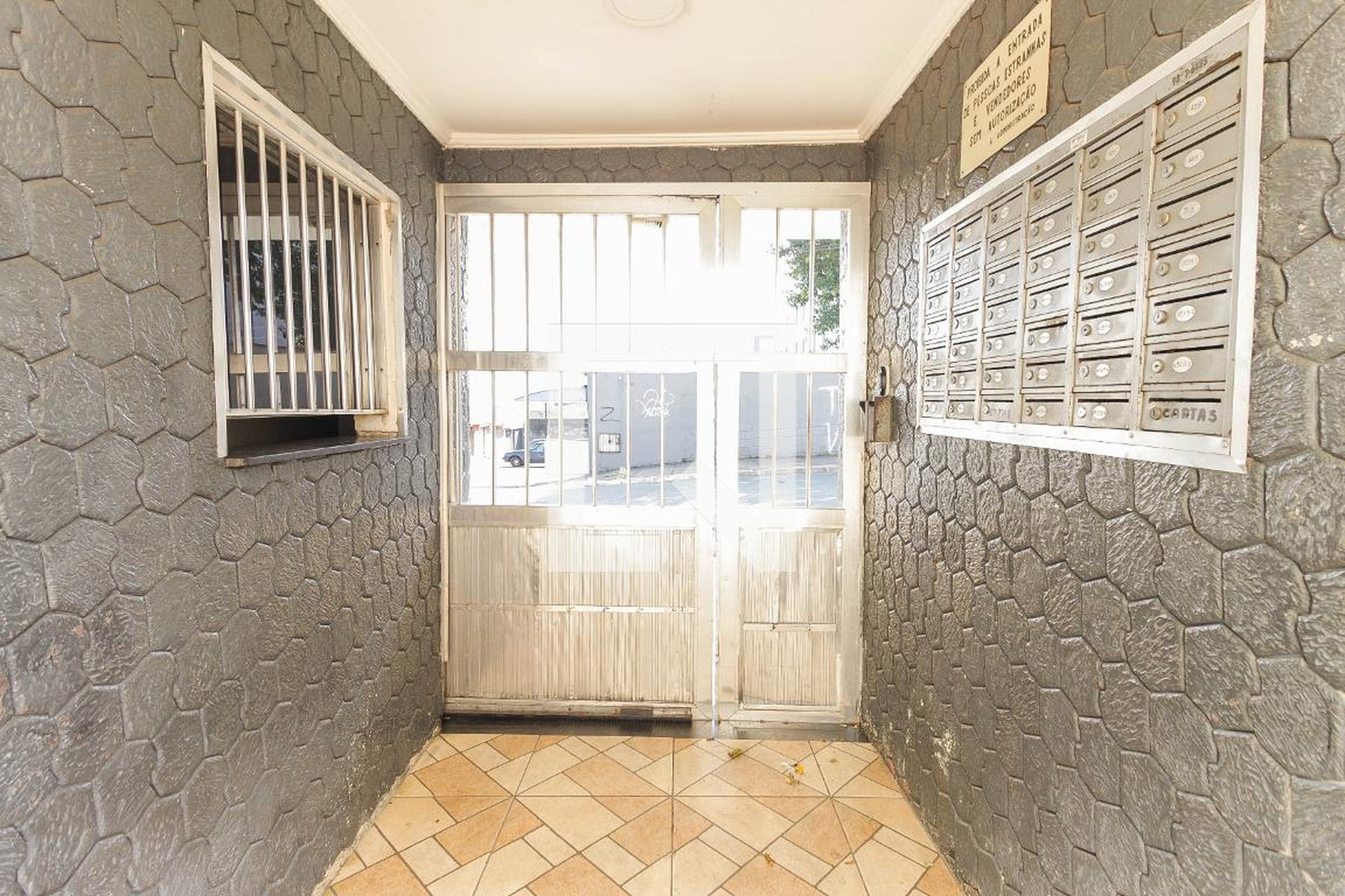 Hall - Freixos I