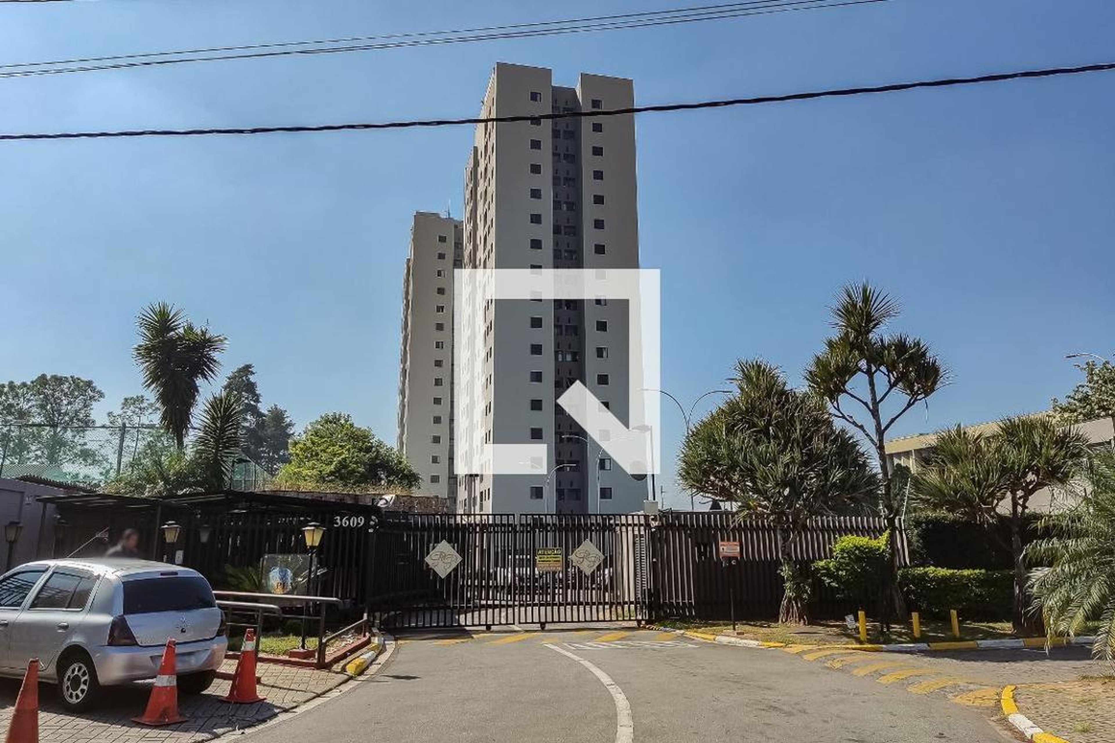 Fachada Condomínio em Marginal Esquerda, 3609