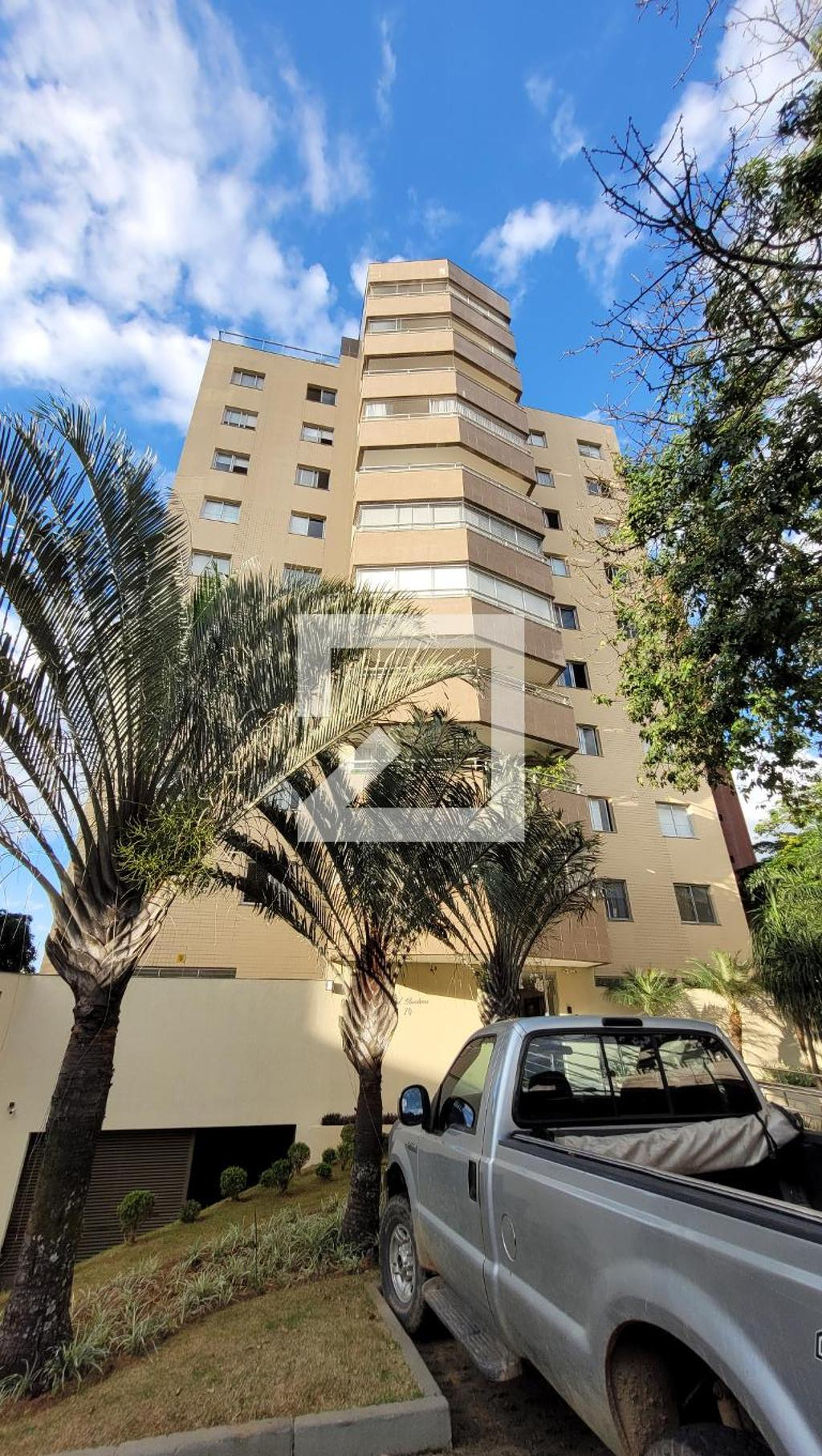 Fachada do Prédio Condomínio Paestum