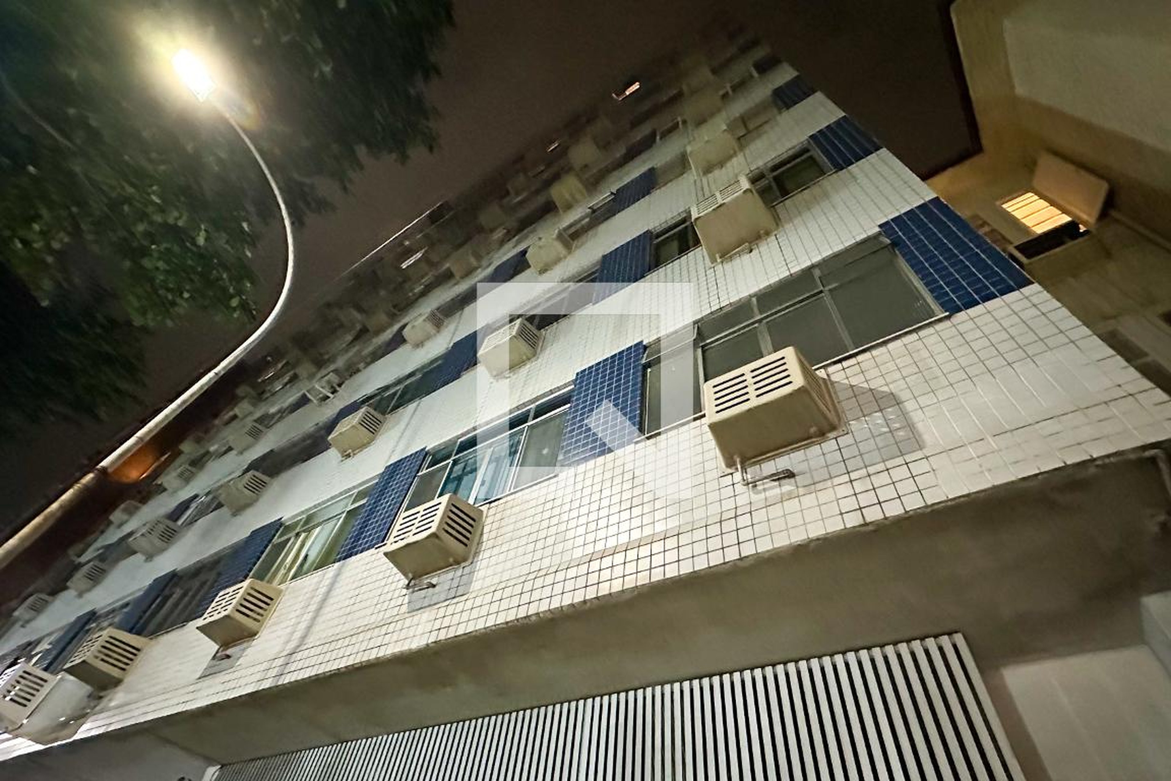 Fachada Condomínio em Rua Dois de Dezembro, 42