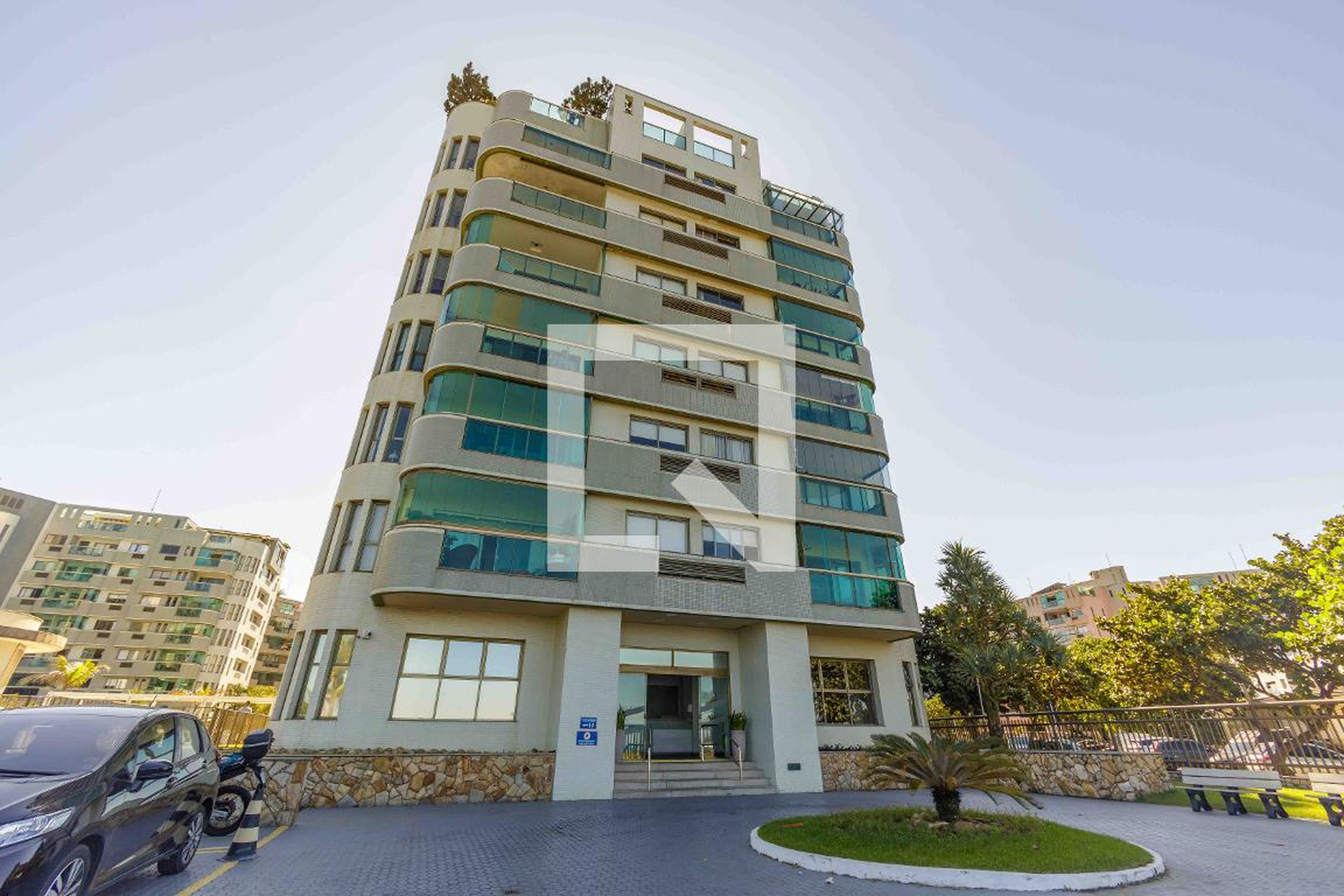 Fachada do prédio Condomínio Sunshine Drive