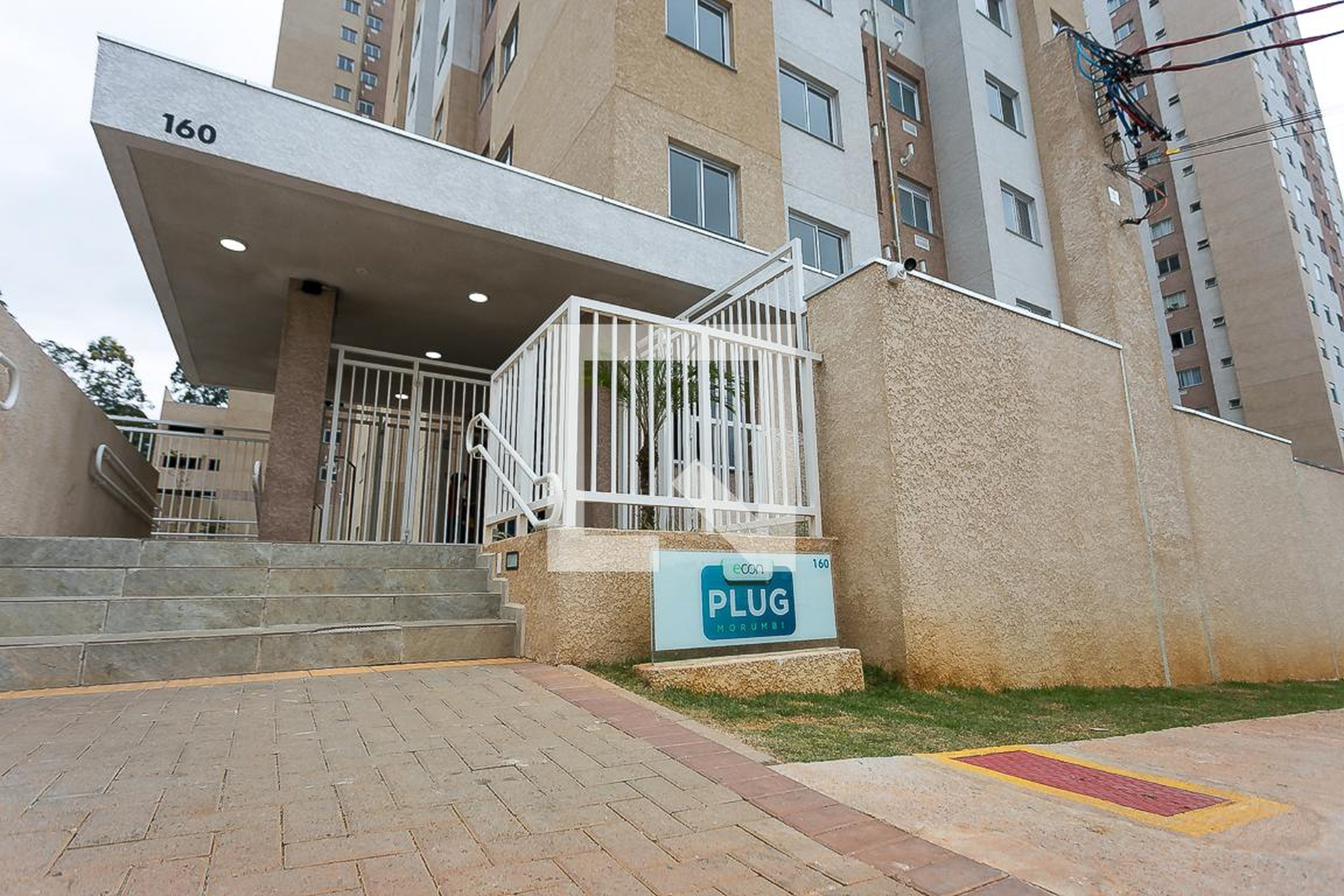 Fachada do Condomínio Condomínio Plug Morumbi