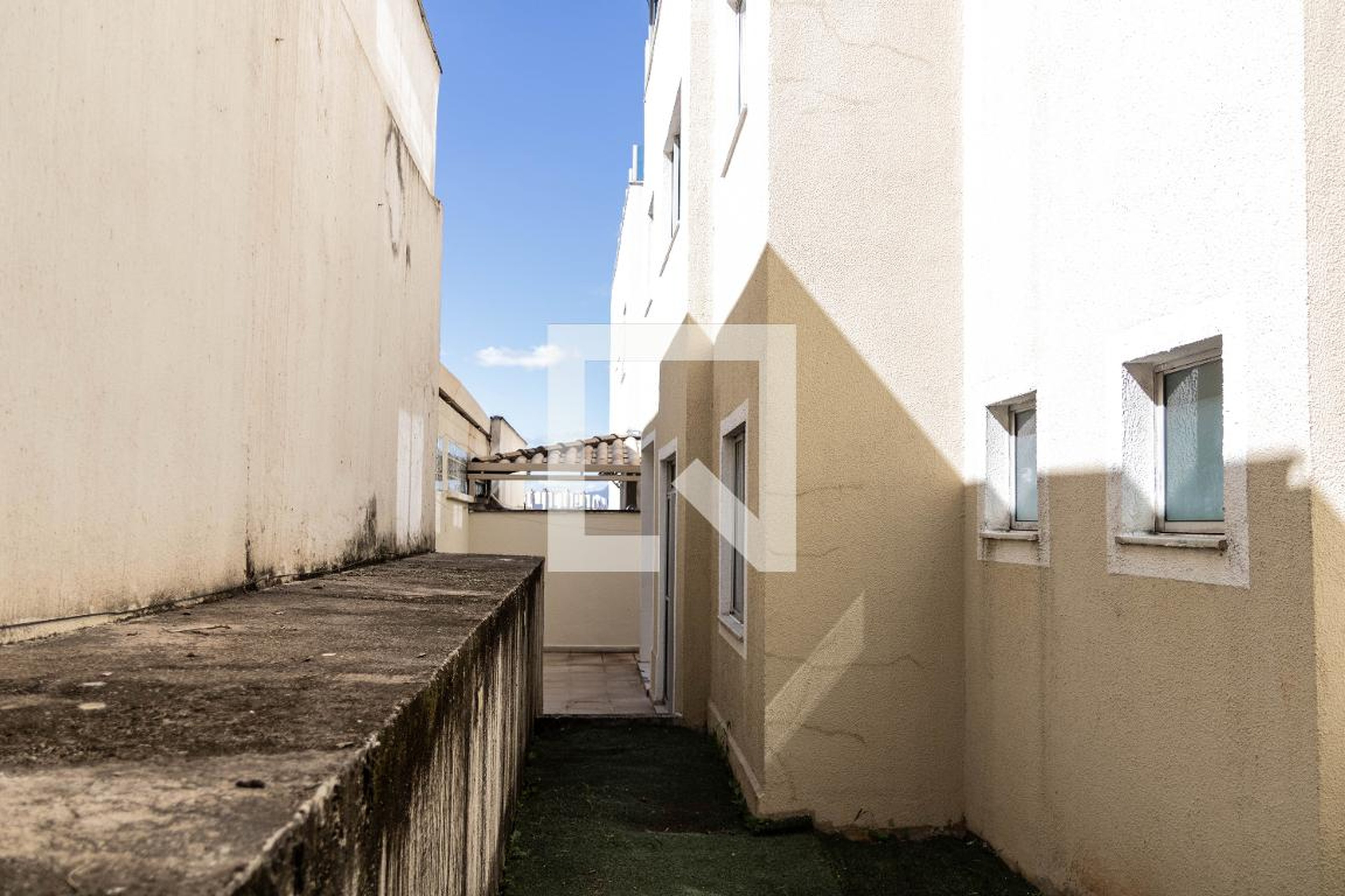 Área externa Condomínio em Rua Hipólito Costa, 230