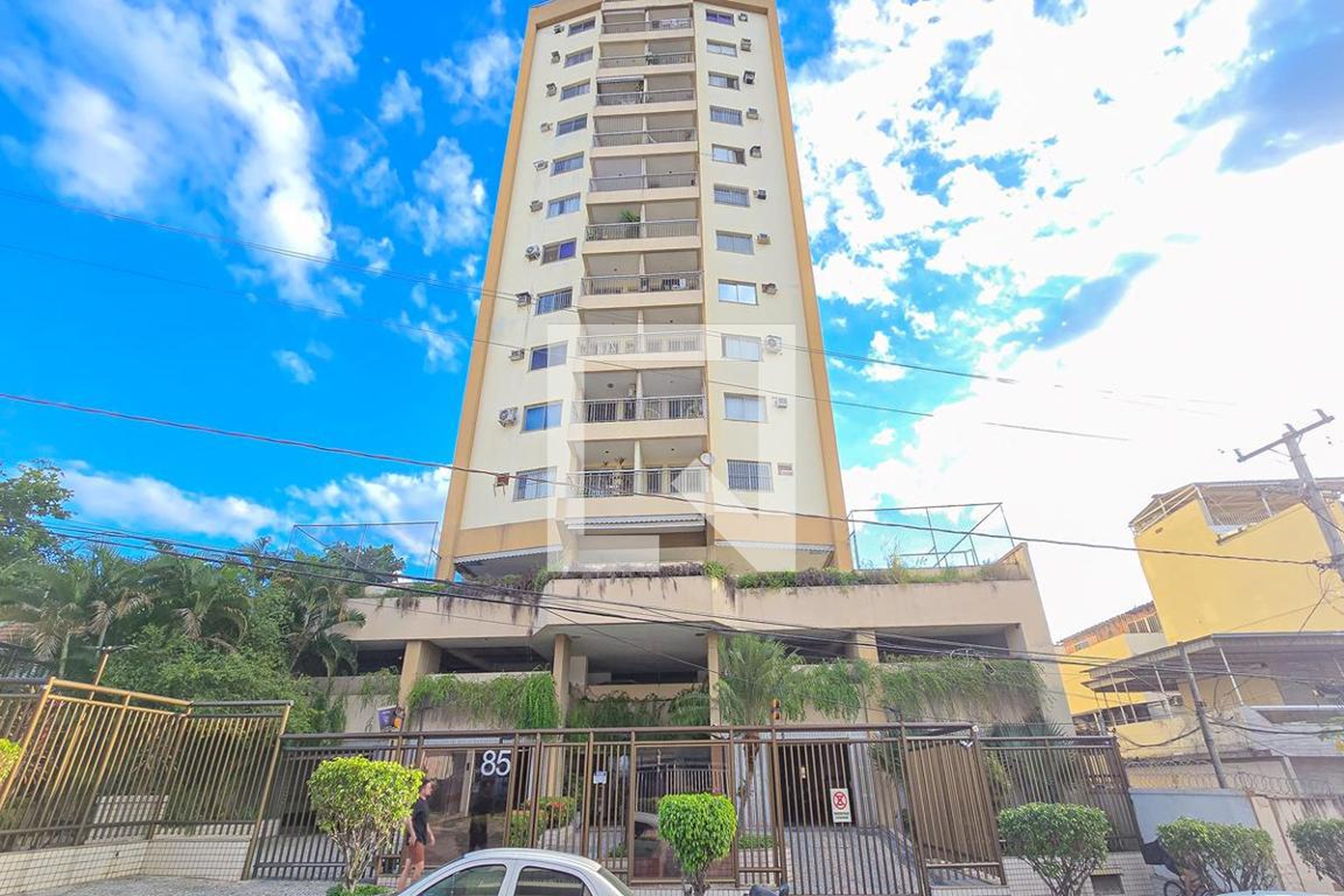 Fachada do Condomínio Edifício San Diego