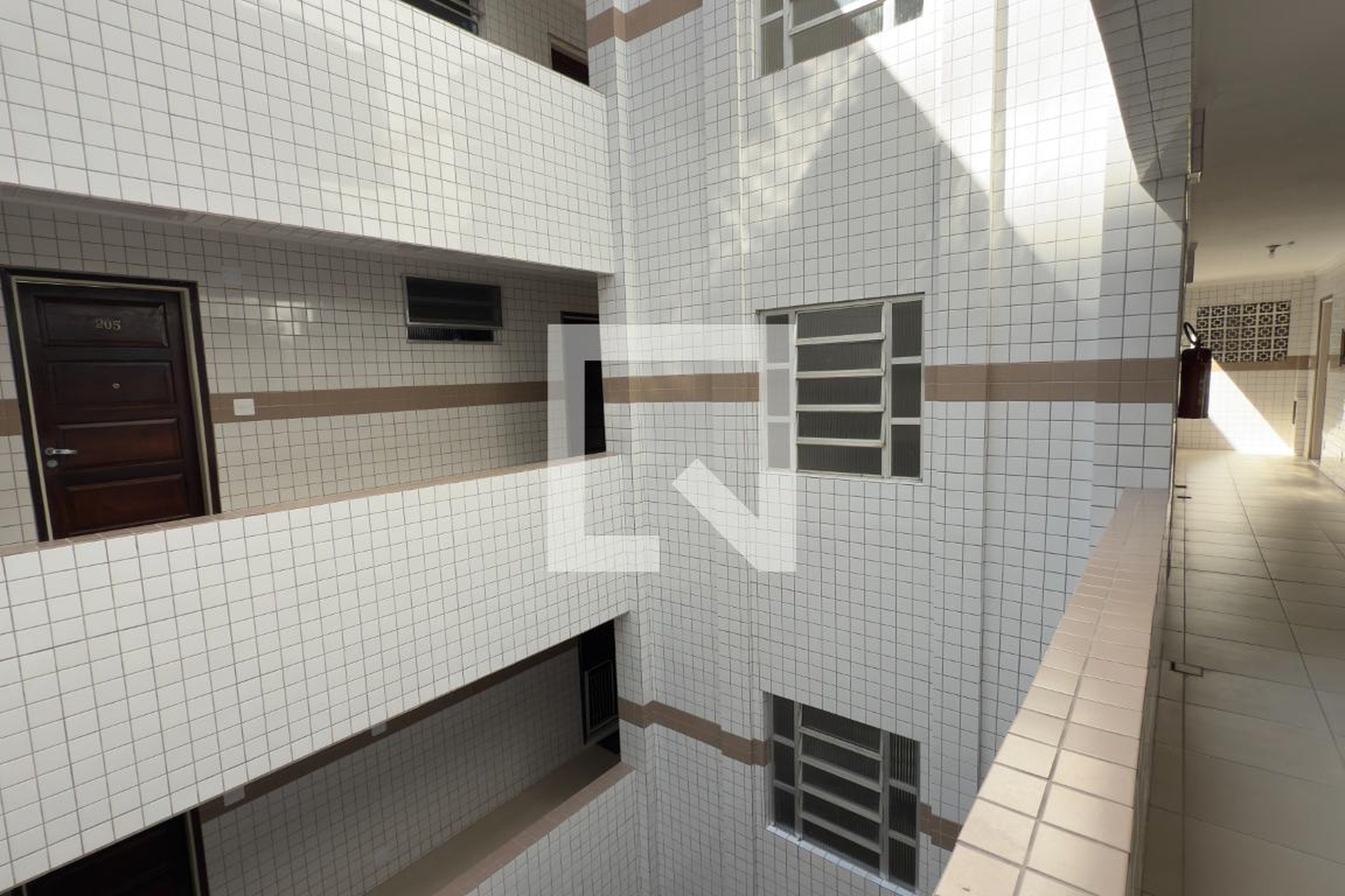 Fachada Condomínio em Rua Caiapós, 202