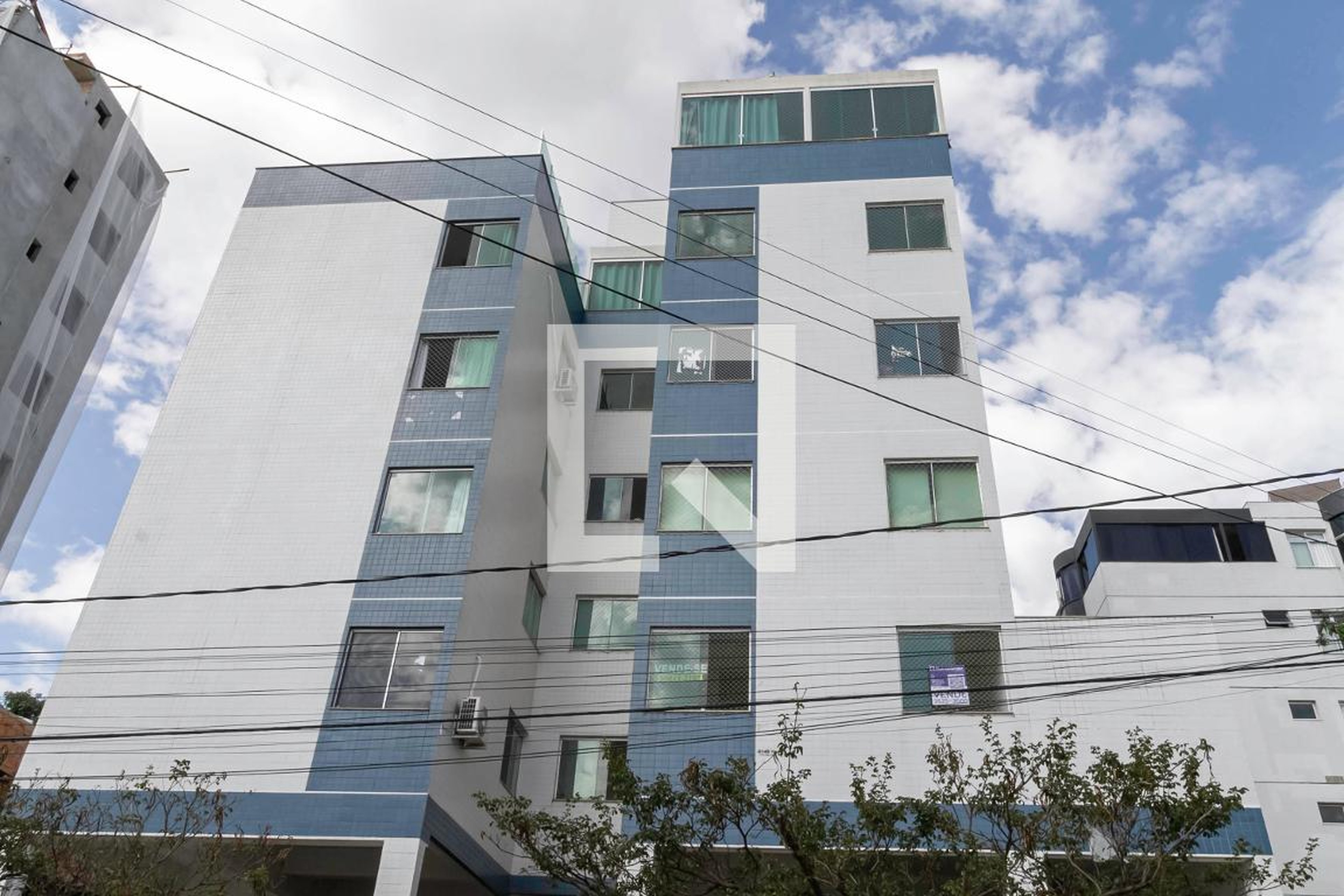 Fachada Condomínio em Rua Castelo de Sintra, 955
