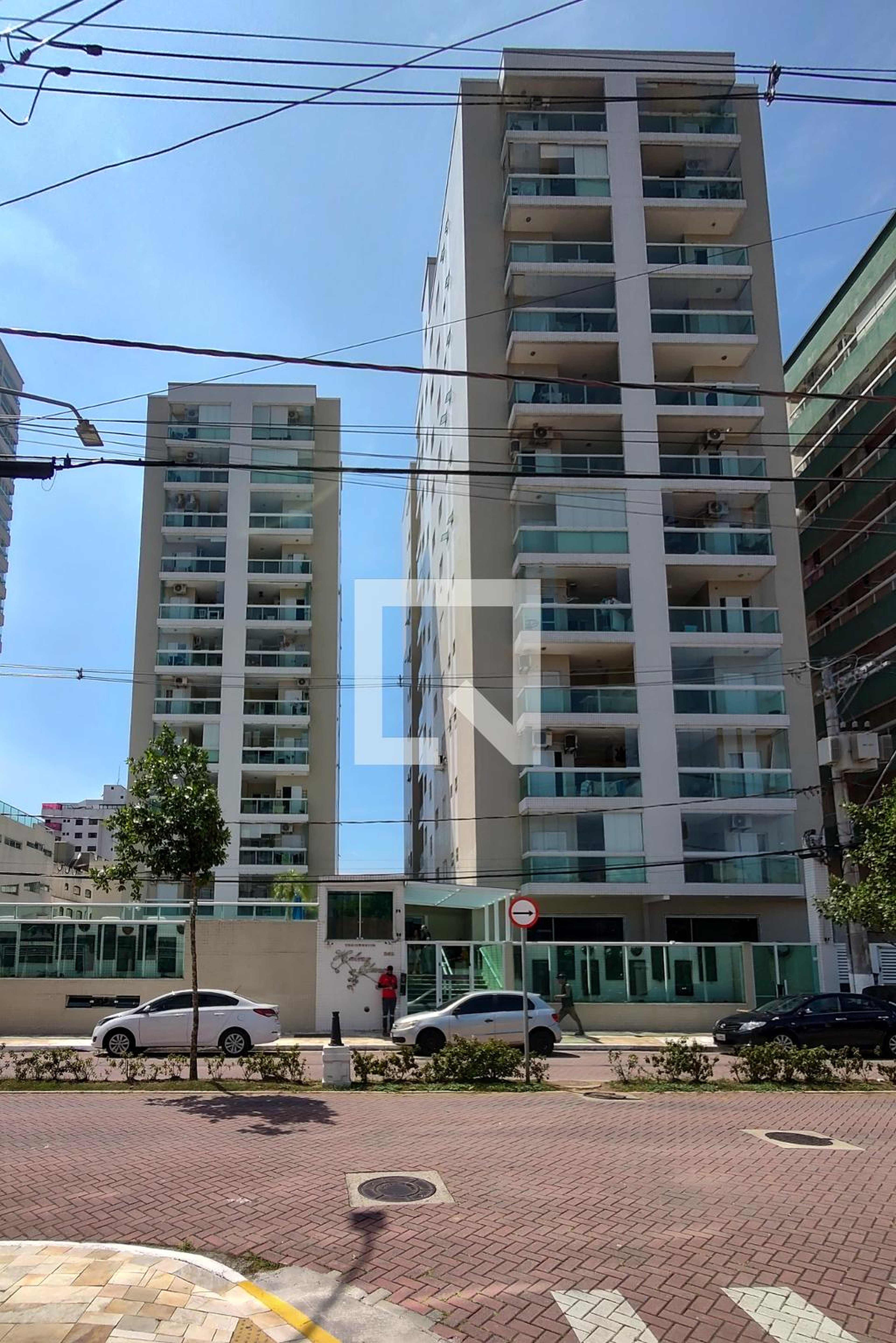 Fachada do Prédio Condomínio Helena e Elaine