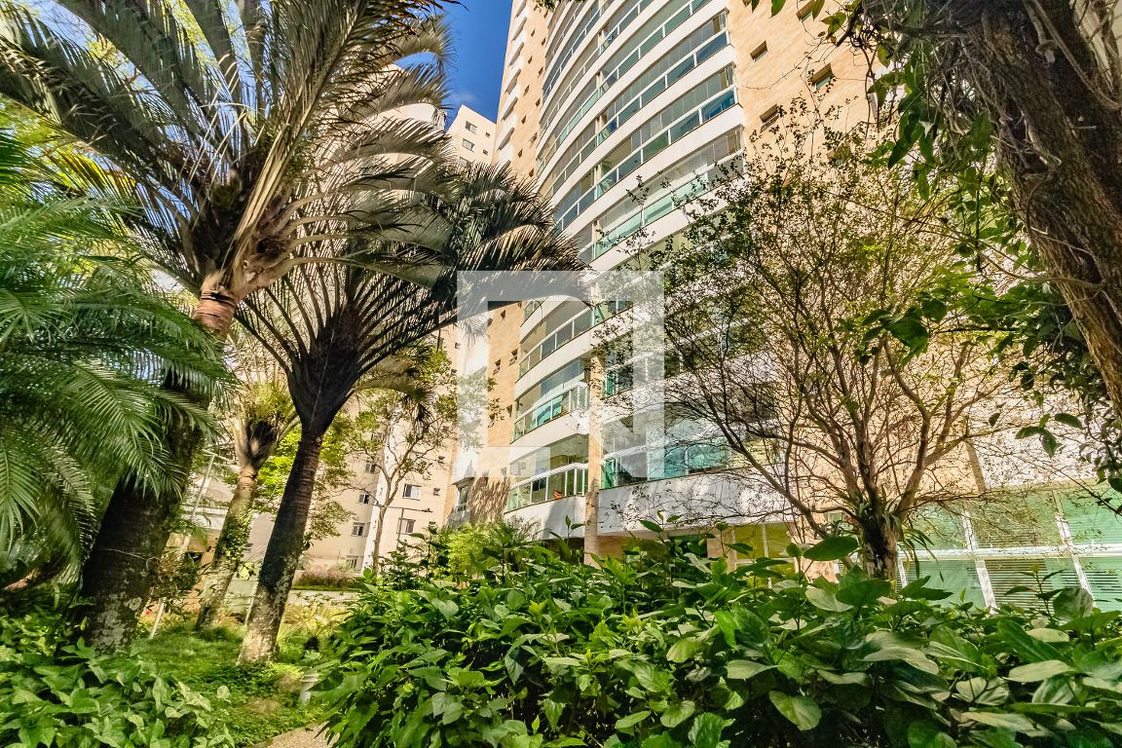 Fachada Condomínio Miraflores