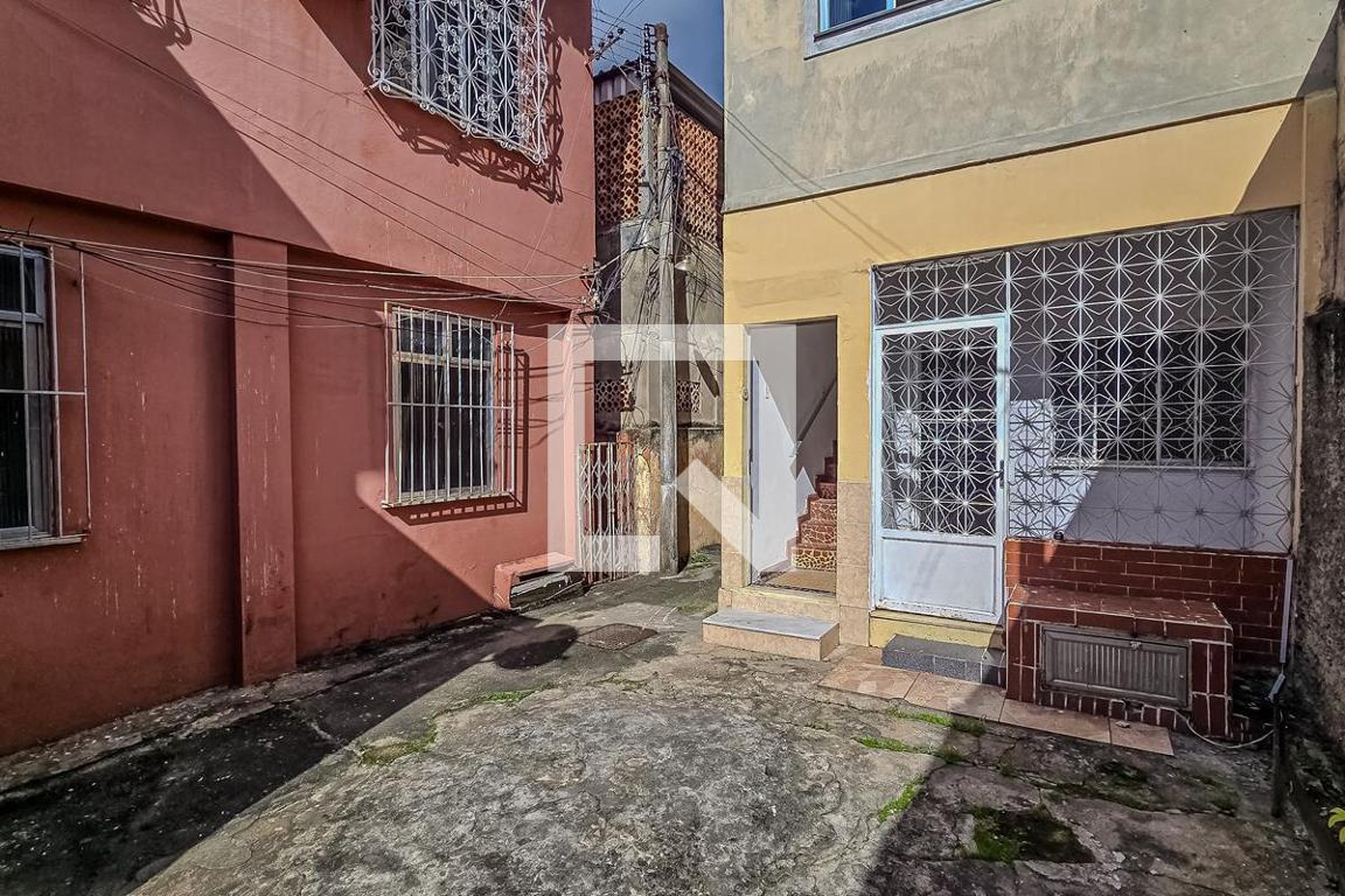 Fachada Condomínio em Rua Moreira, 476