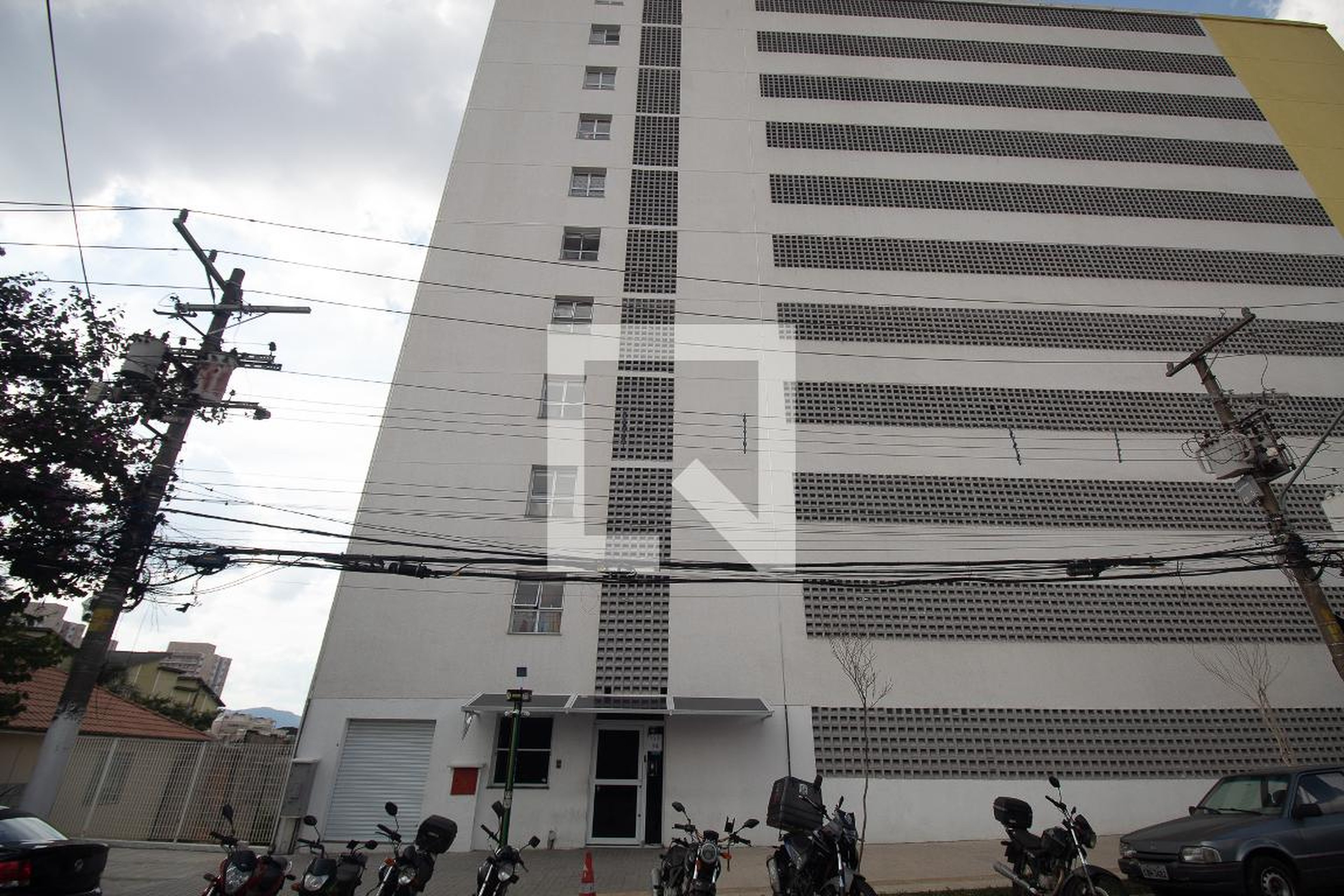 Fachada Condomínio em Avenida Comandante Antônio Paiva Sampaio, 133