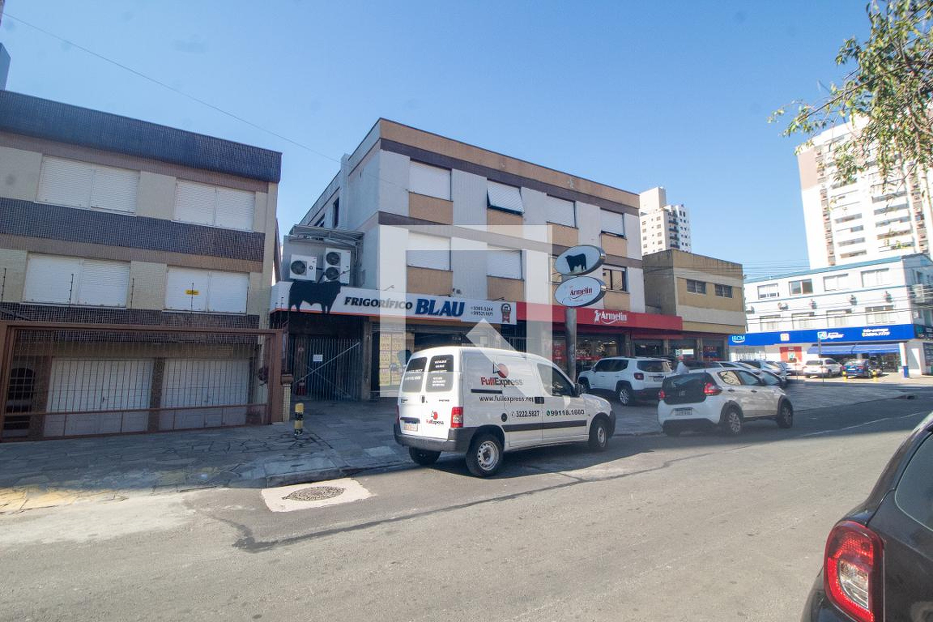 Fachada Condomínio em Rua Gonçalves Dias, 224