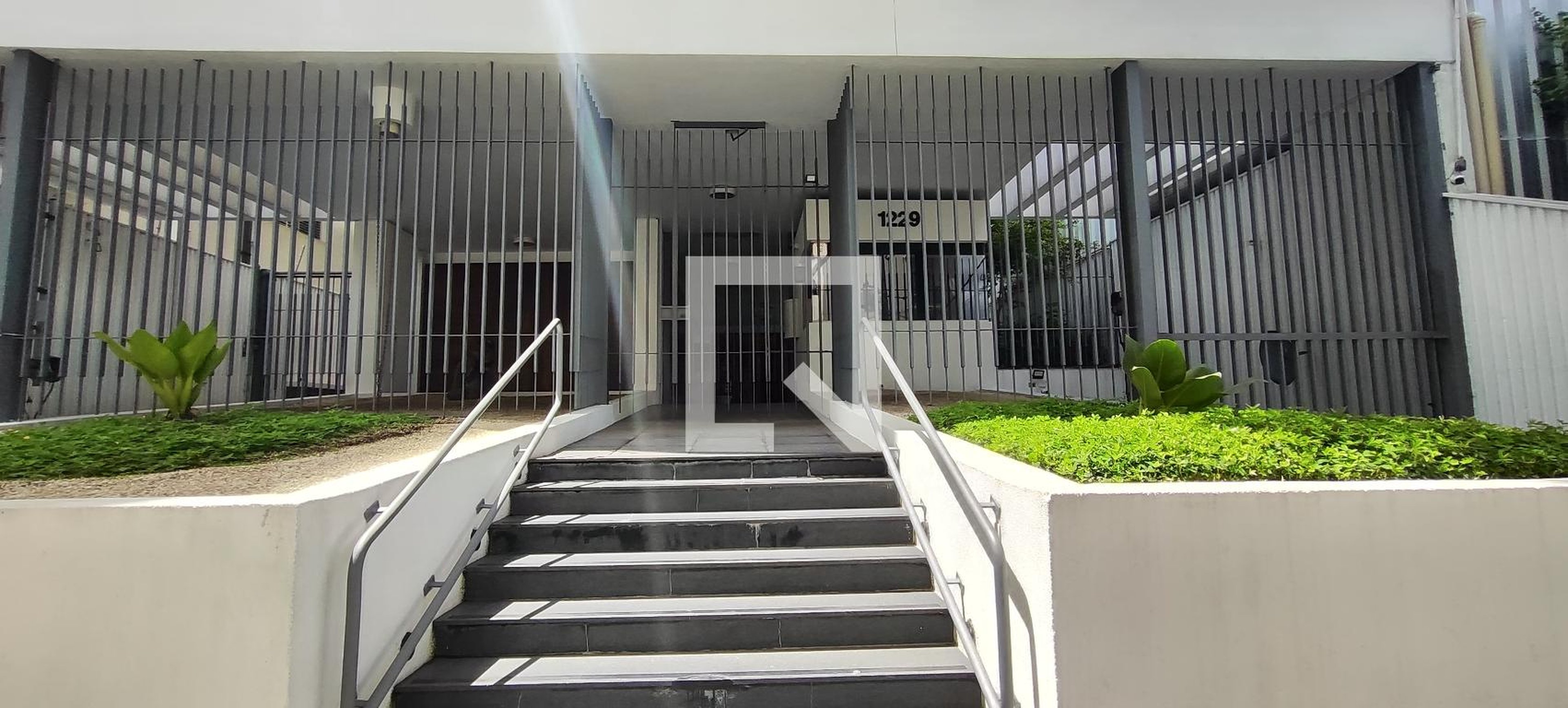 Fachada Condomínio Infante Dom Henrique