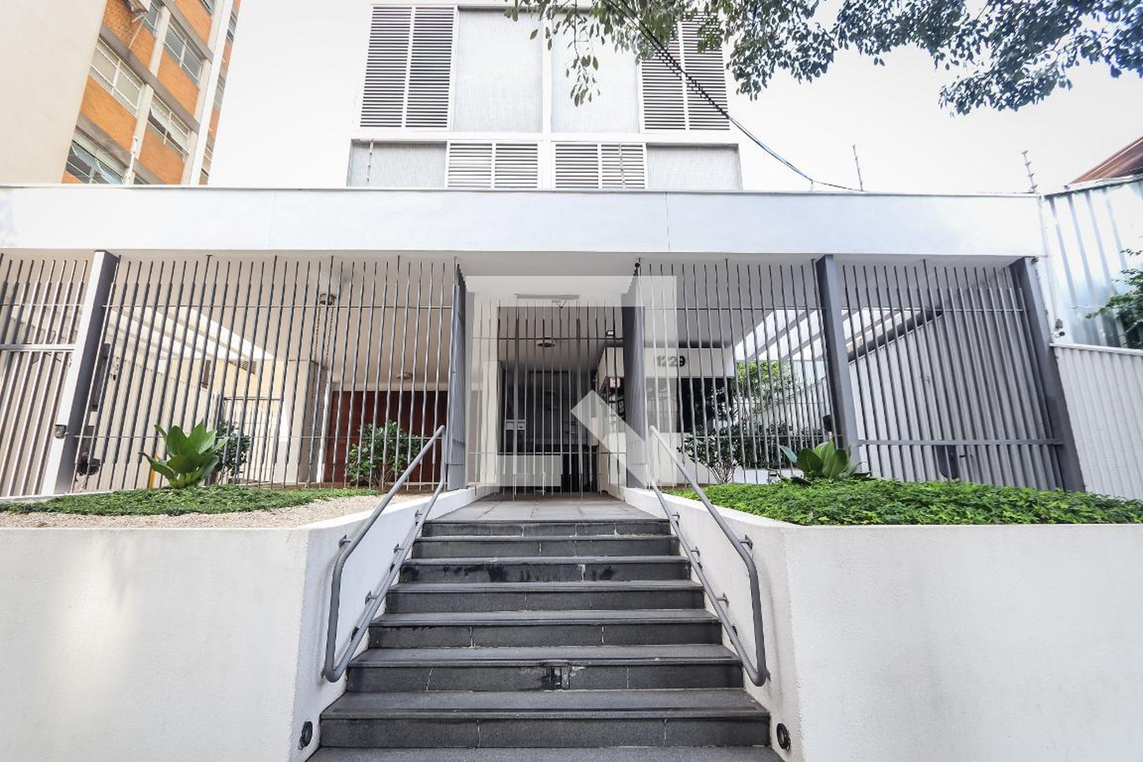 Fachada do Prédio Condomínio Infante Dom Henrique