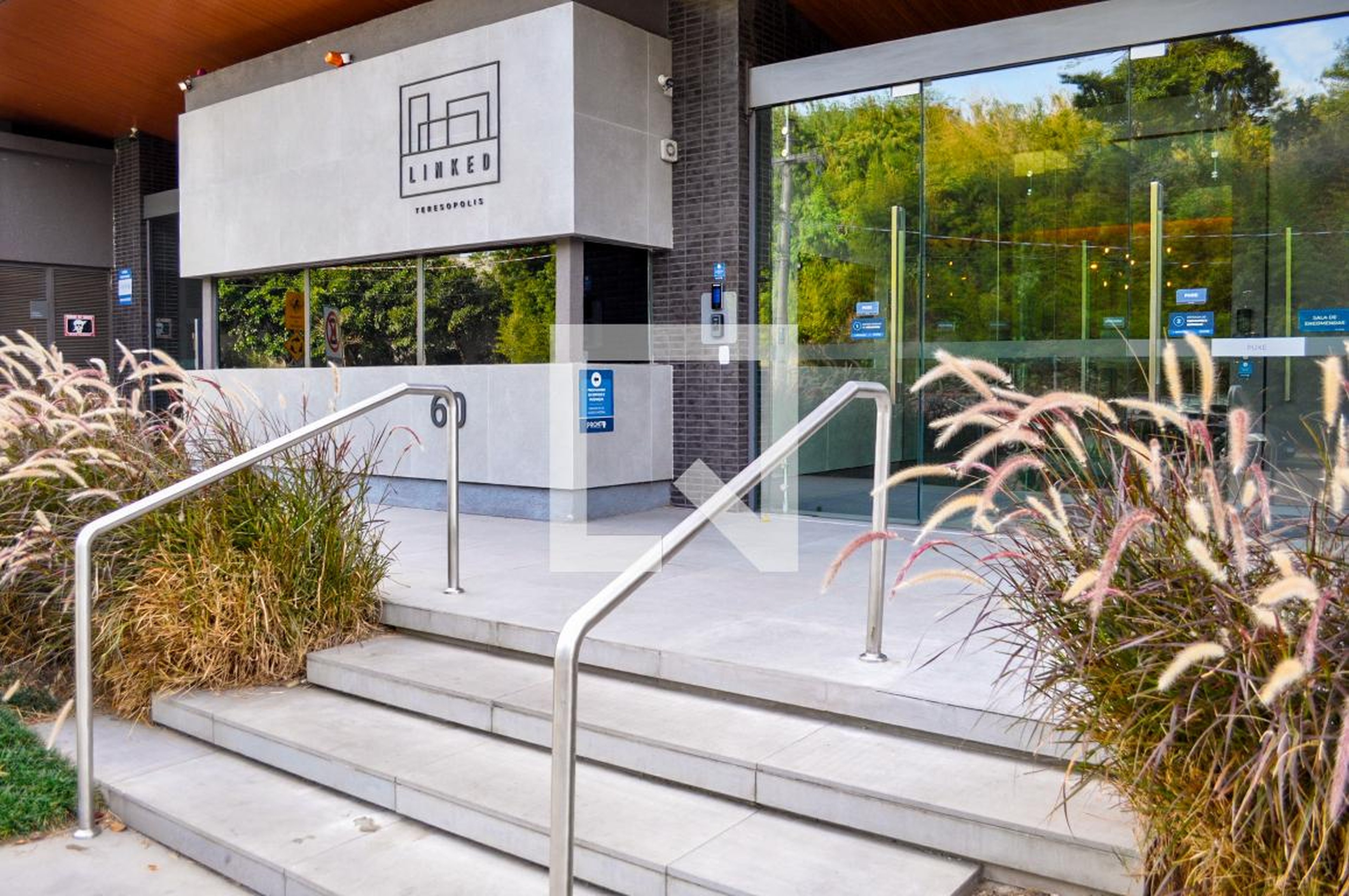 Entrada do prédio - Linked Teresópolis