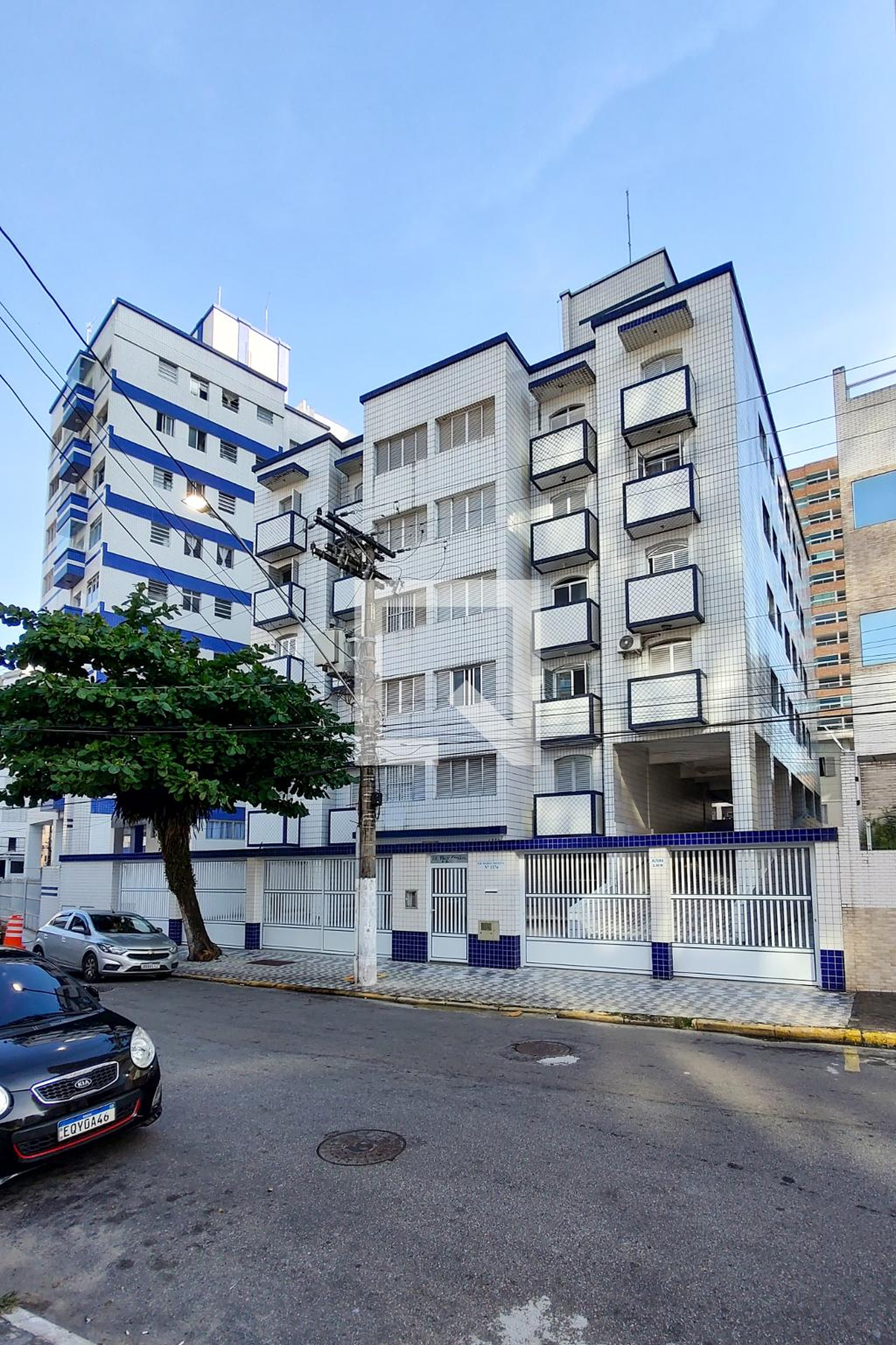 Fachada do Prédio Condomínio em Rua Jaú, 1376