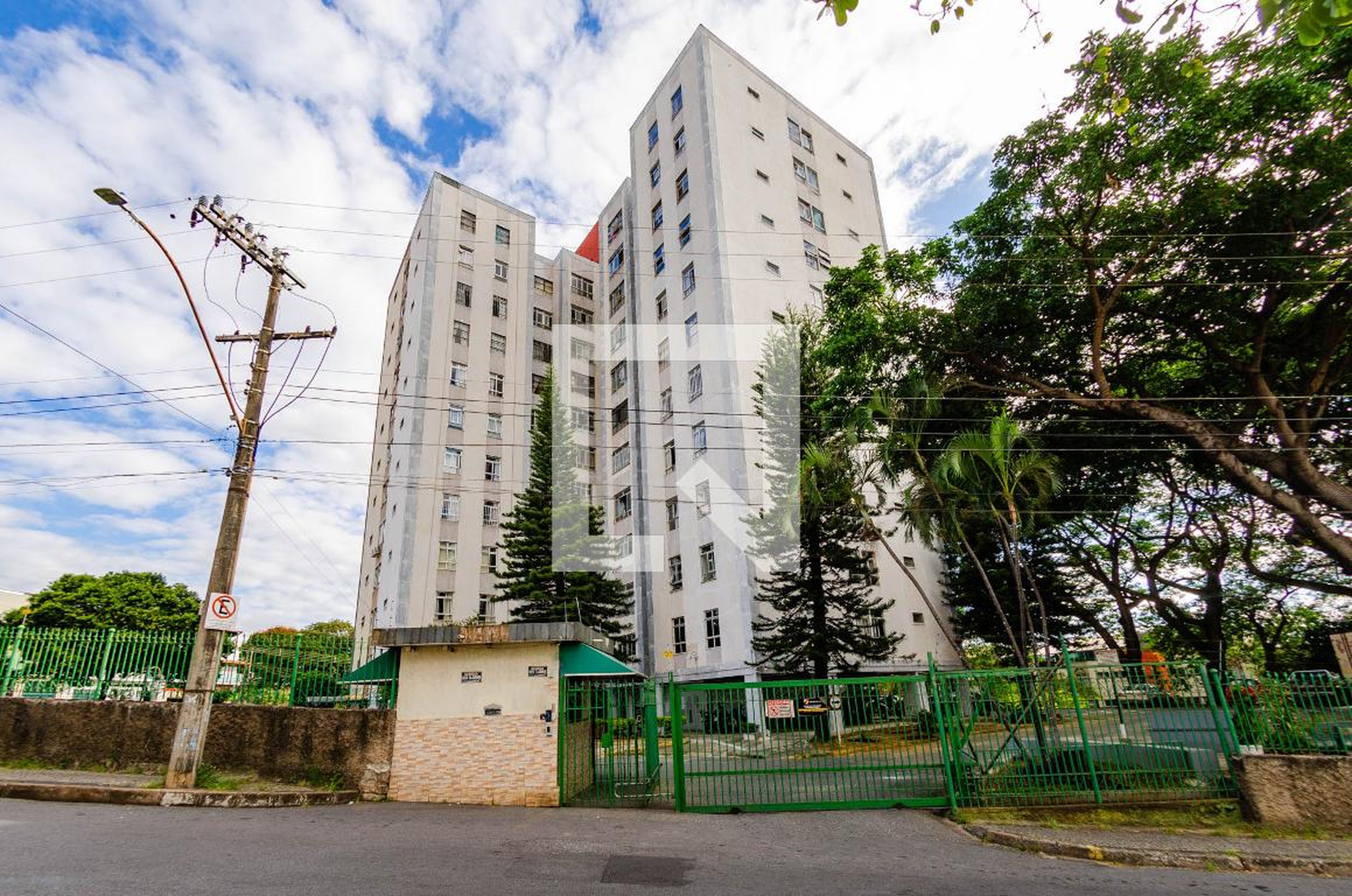 Fachada Condomínio em Avenida dos Clarins, 35