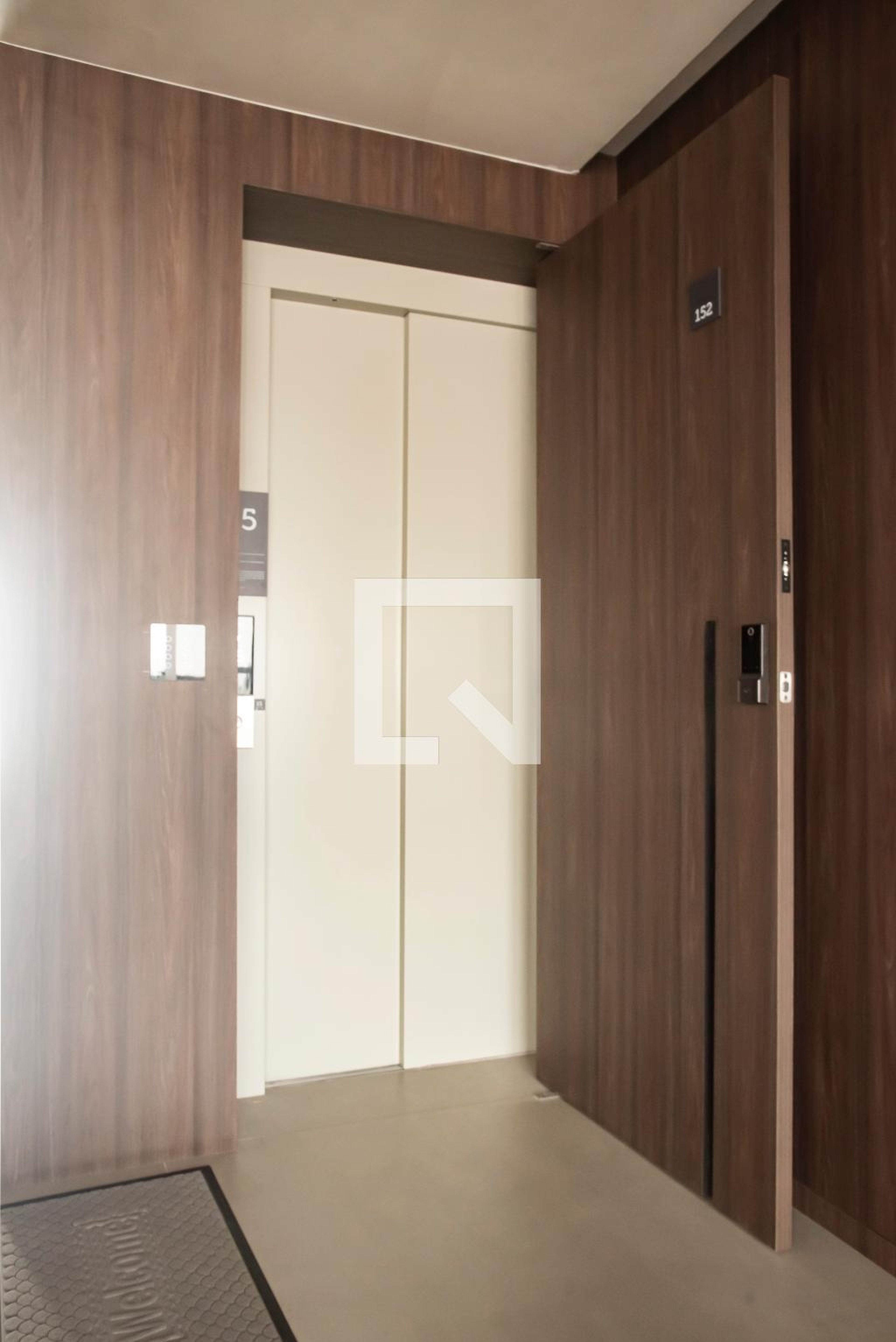 Entrada social - Arte e Arquitetura Vila Mariana