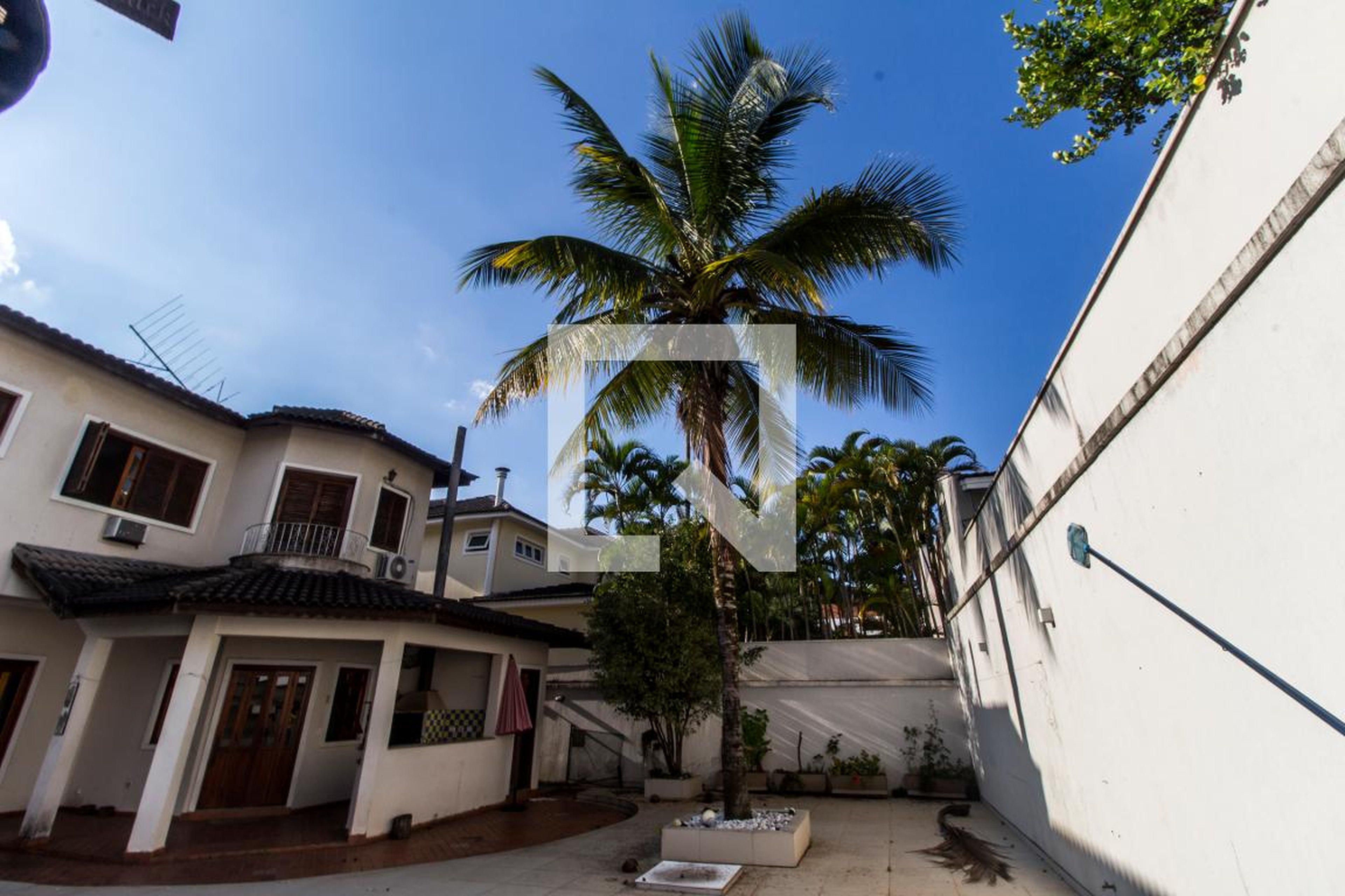 Fachada Condomínio em Alameda das Hortências, 259