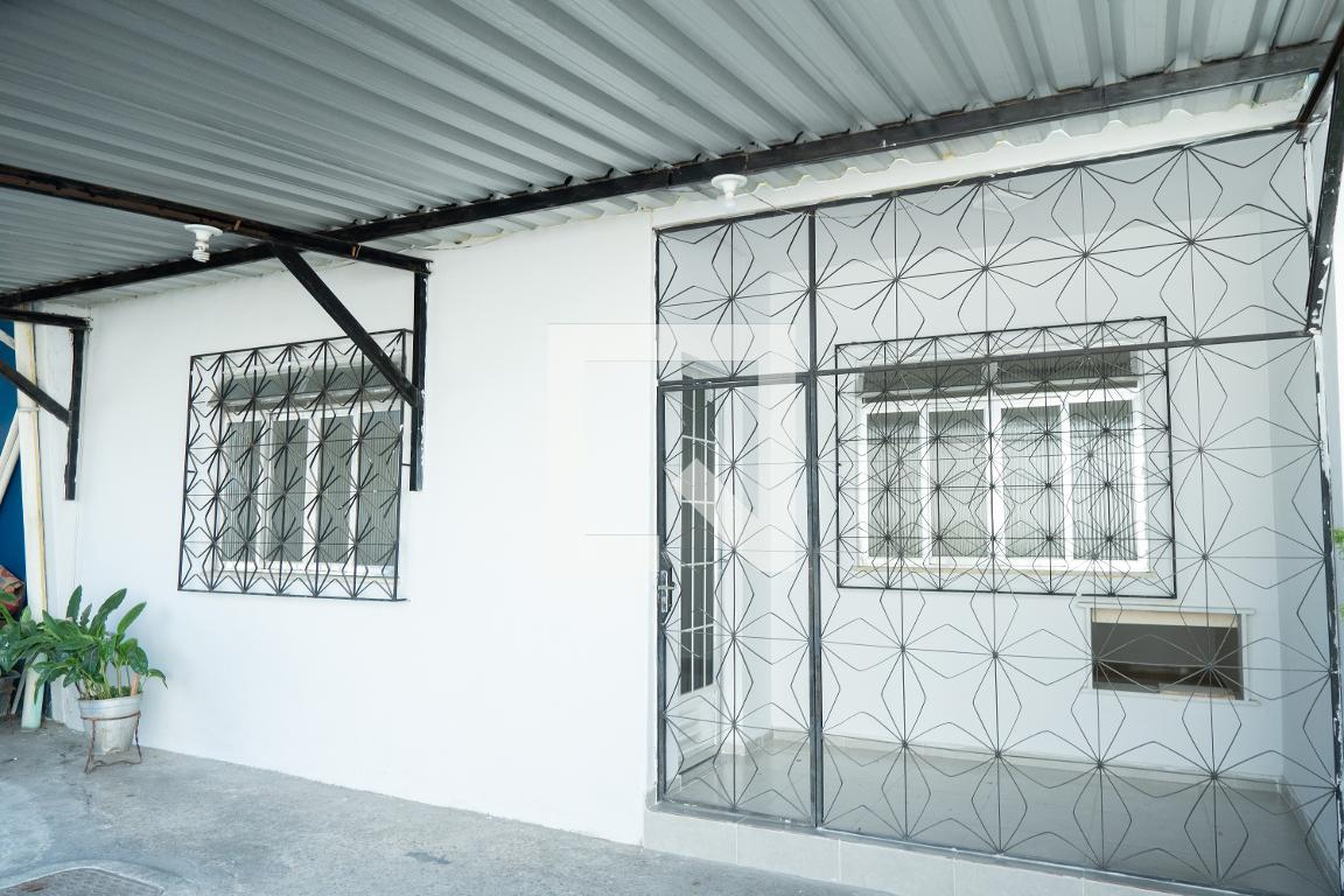 Fachada Condomínio em Rua Mario Perdigão Coelho, 165