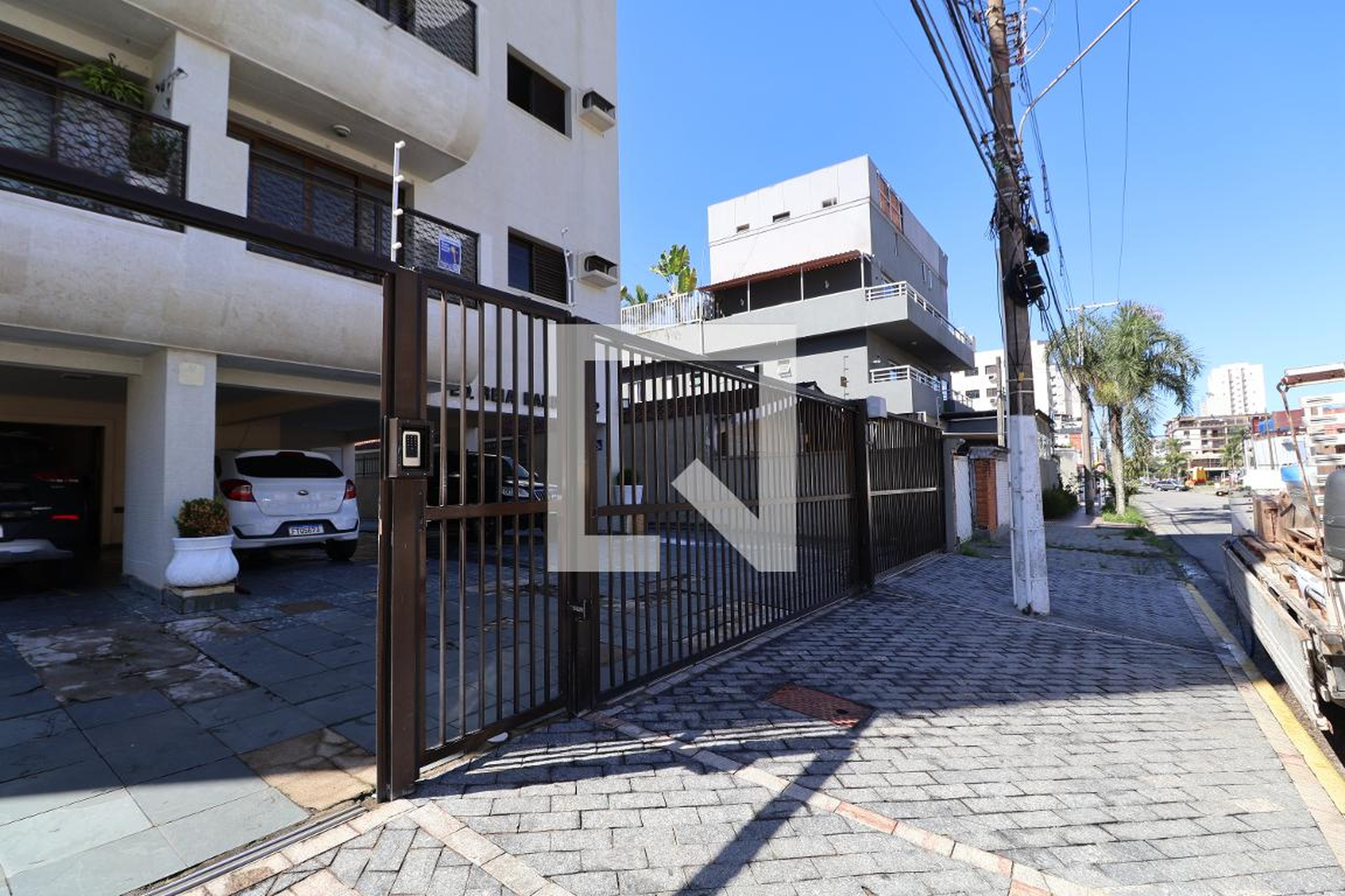 Fachada Condomínio em Rua Paraguai, 712