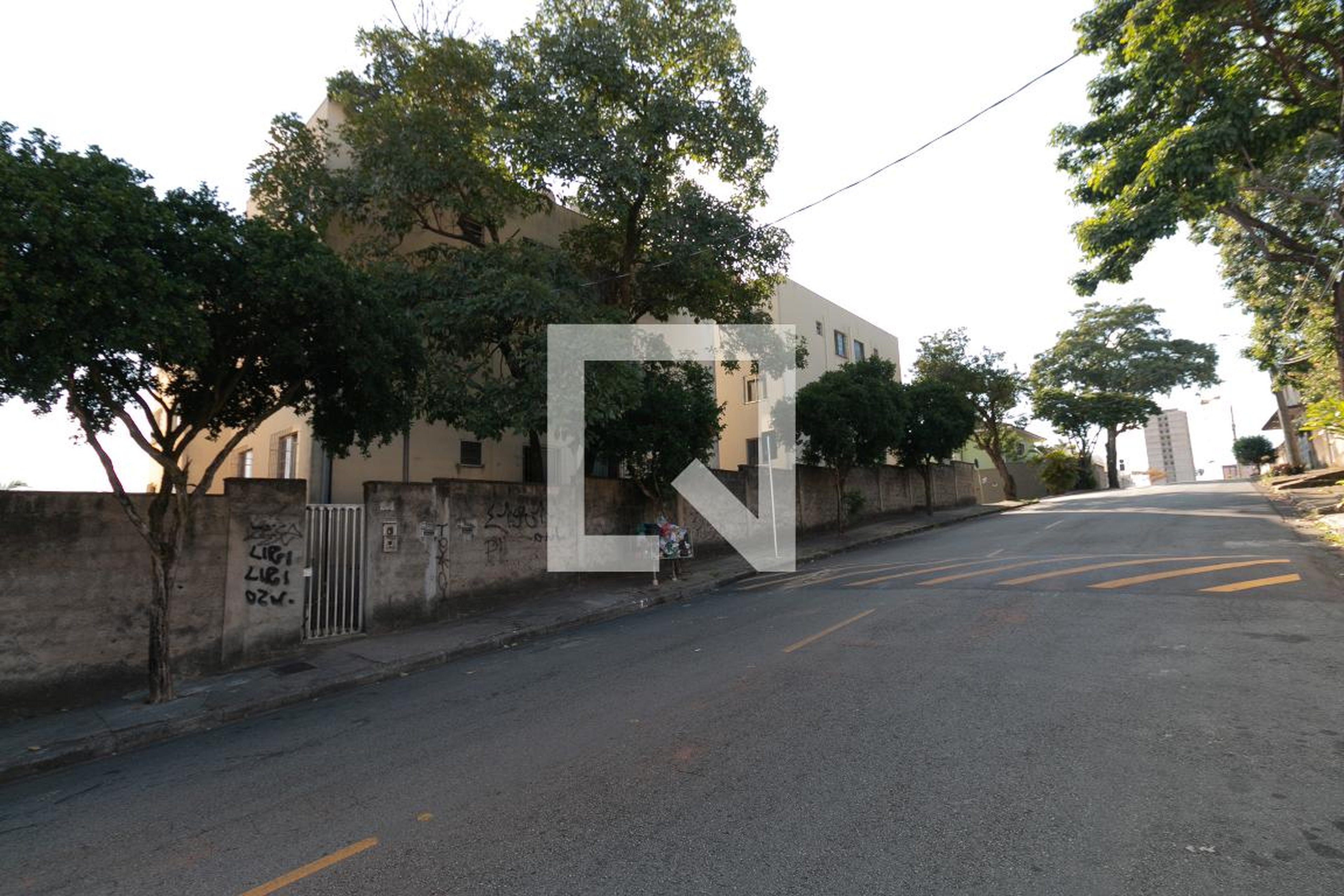 Fachada Condomínio em Rua João Soares Guimarães, 85