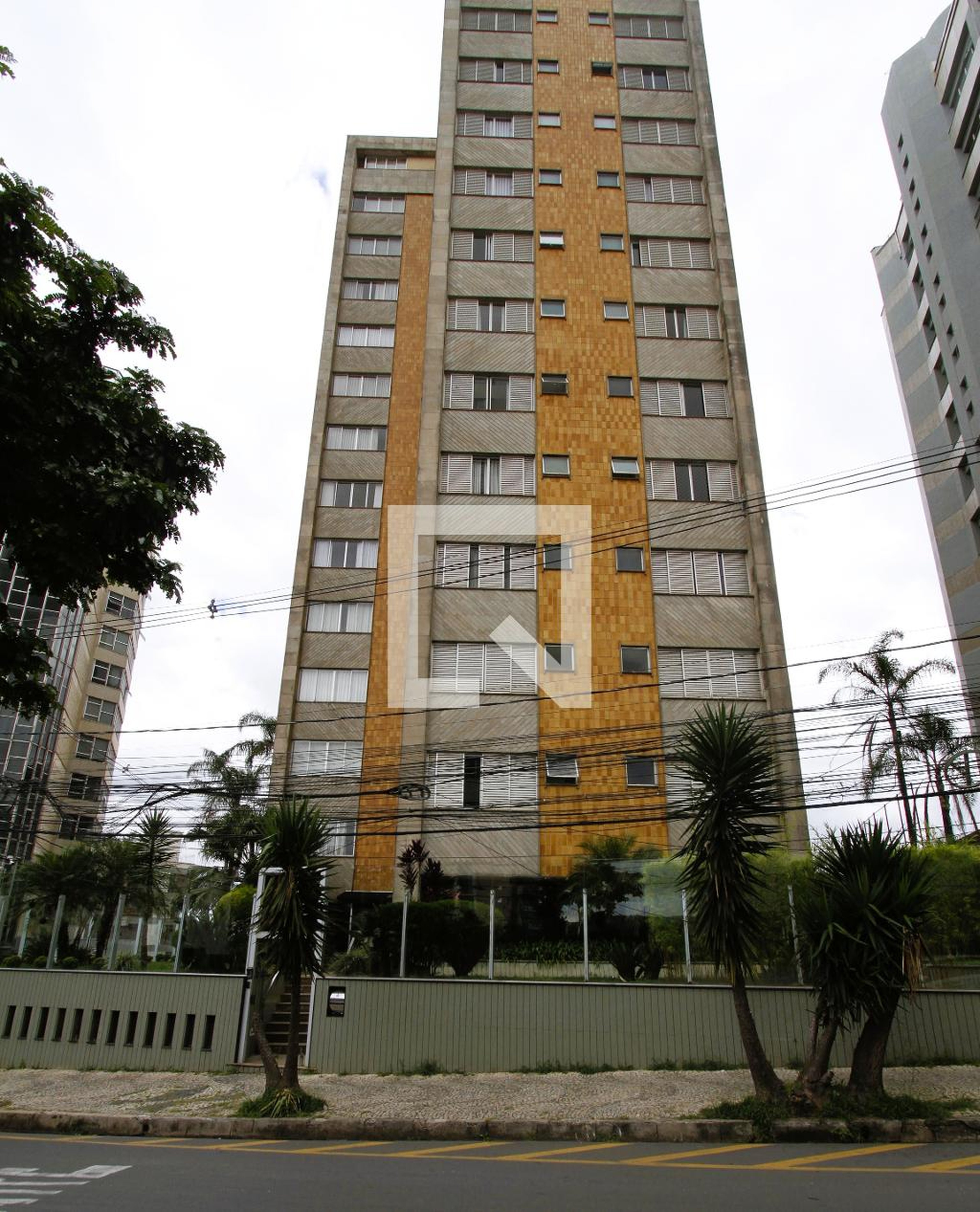 Fachada do Prédio Condomínio em Rua Bernardino de Campos, 15