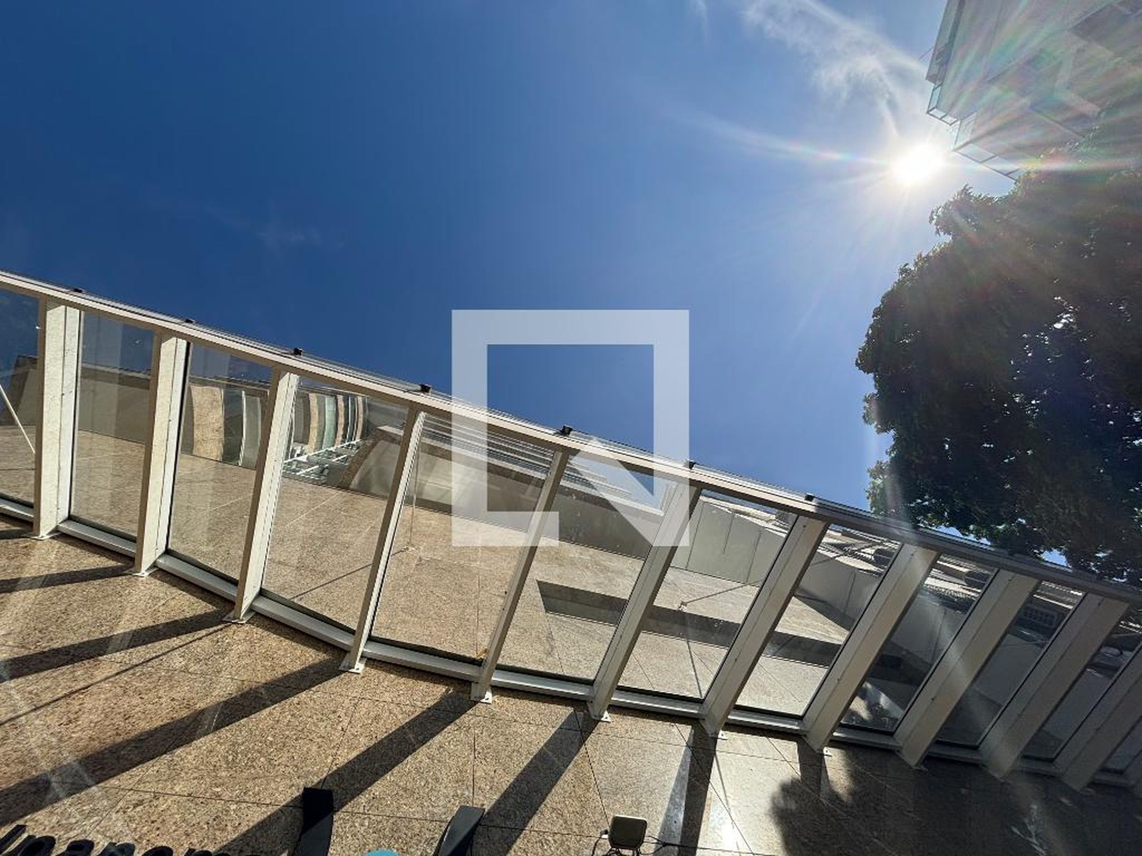 Fachada Condomínio em Rua Barão da Torre, 599