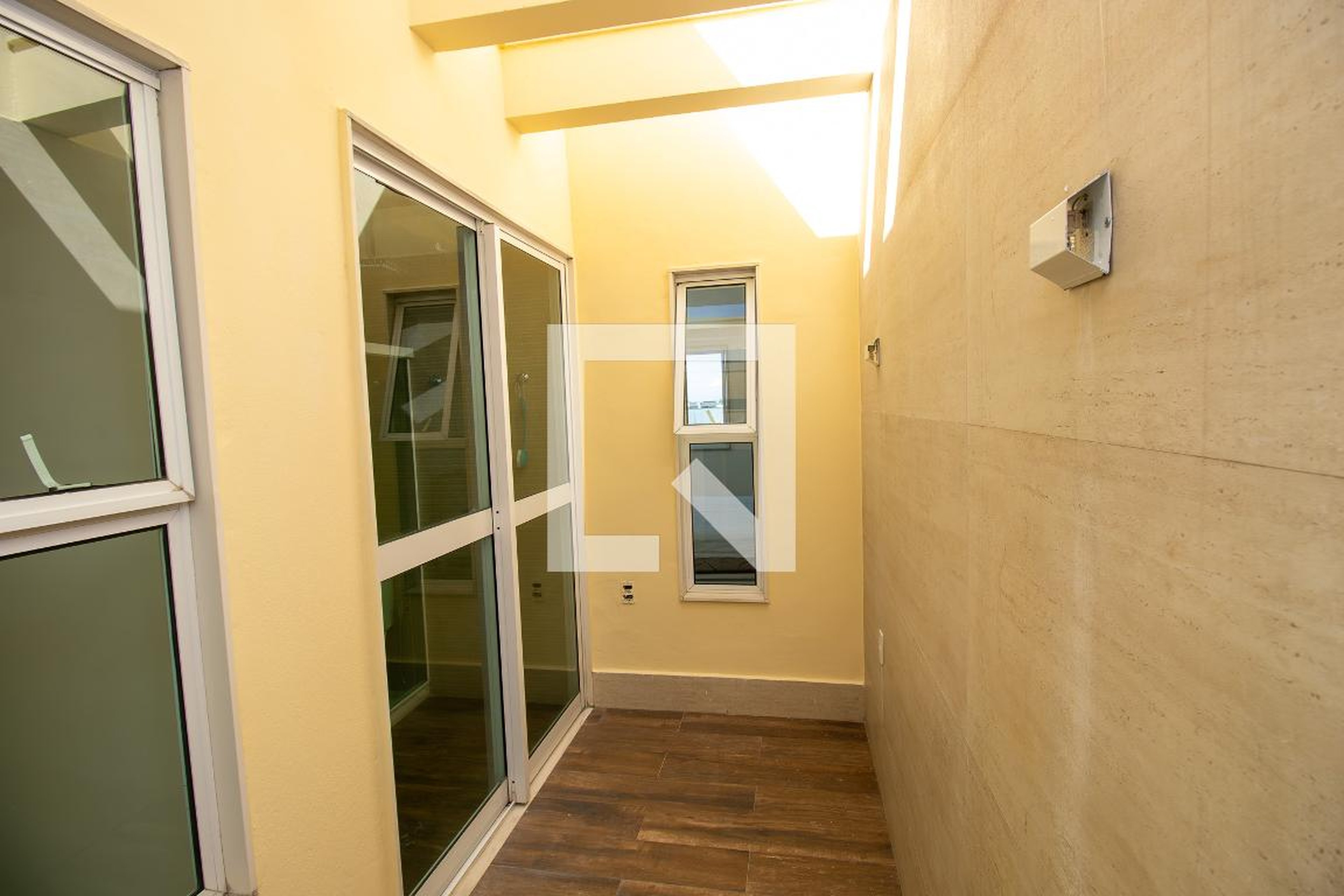 hall Condomínio em Avenida Genaro de Carvalho, 2307