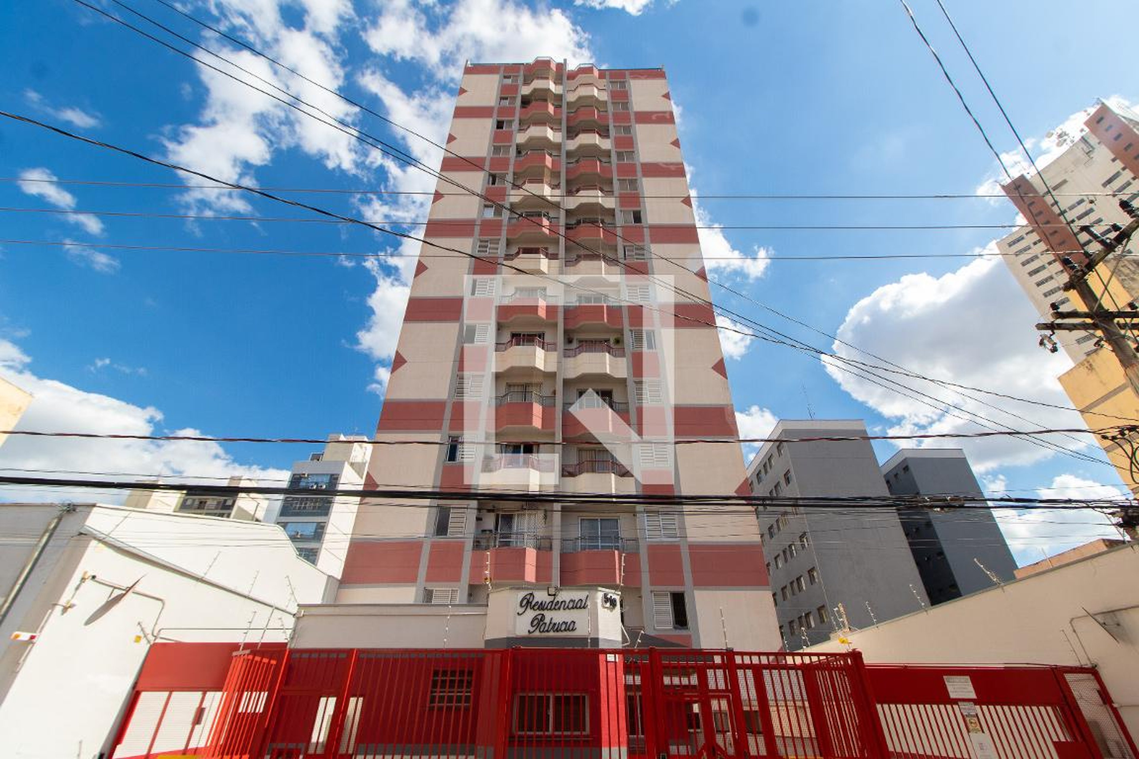 Fachada Condomínio em Rua José de Alencar, 519