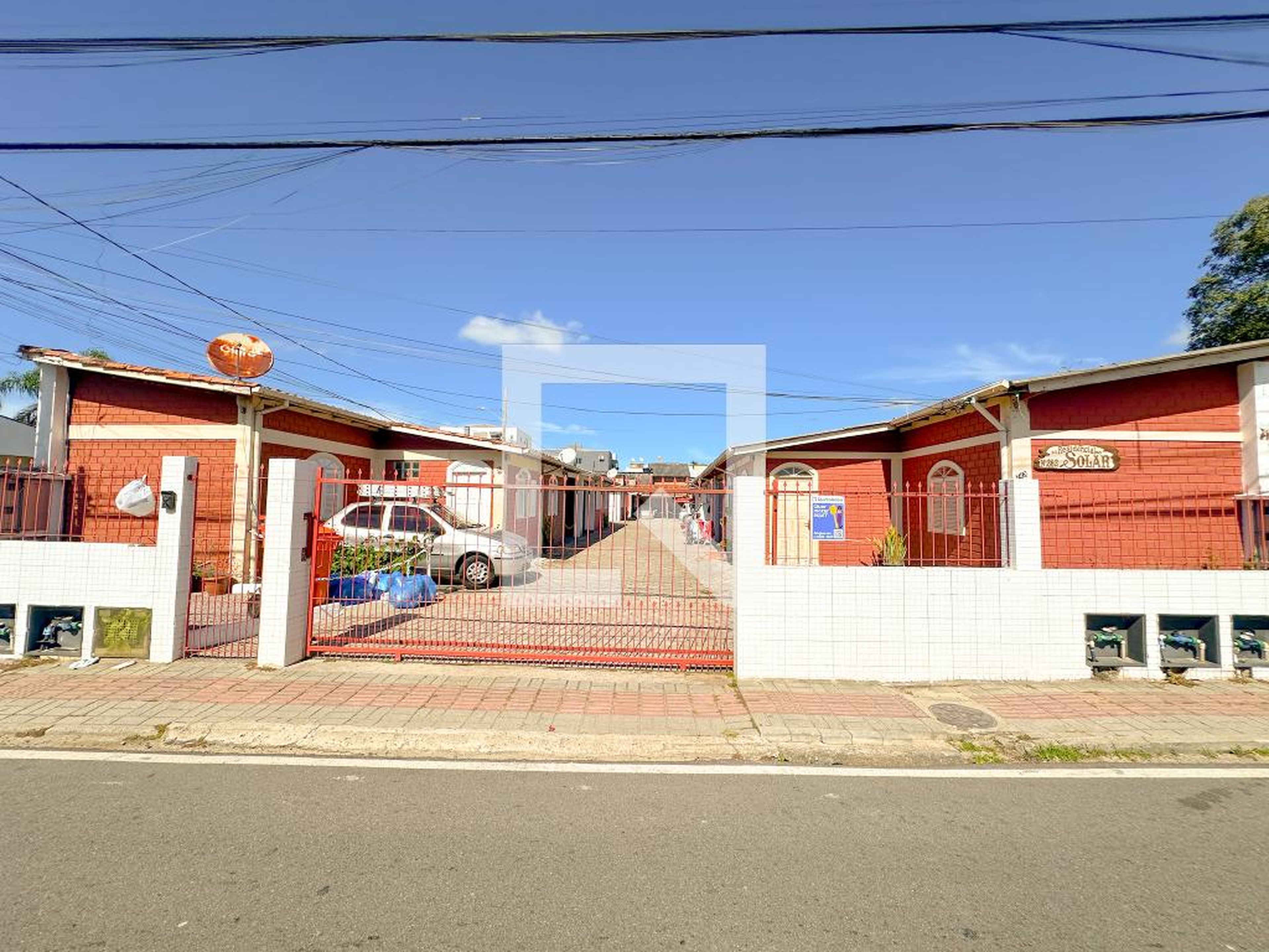 Fachada Condomínio em Rua Intendente João Nunes Vieira, 262