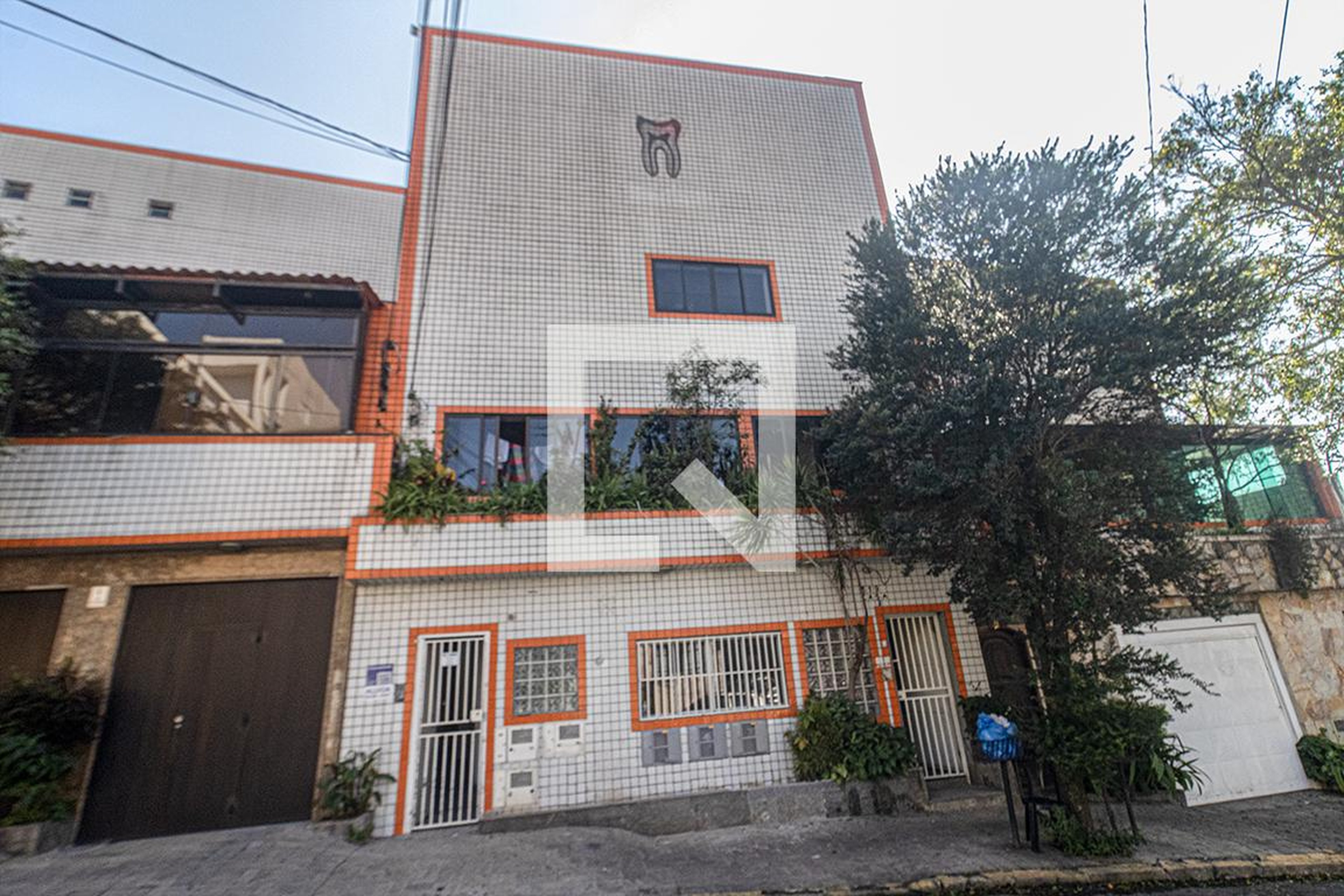 Fachada Condomínio em Rua Riga, 319