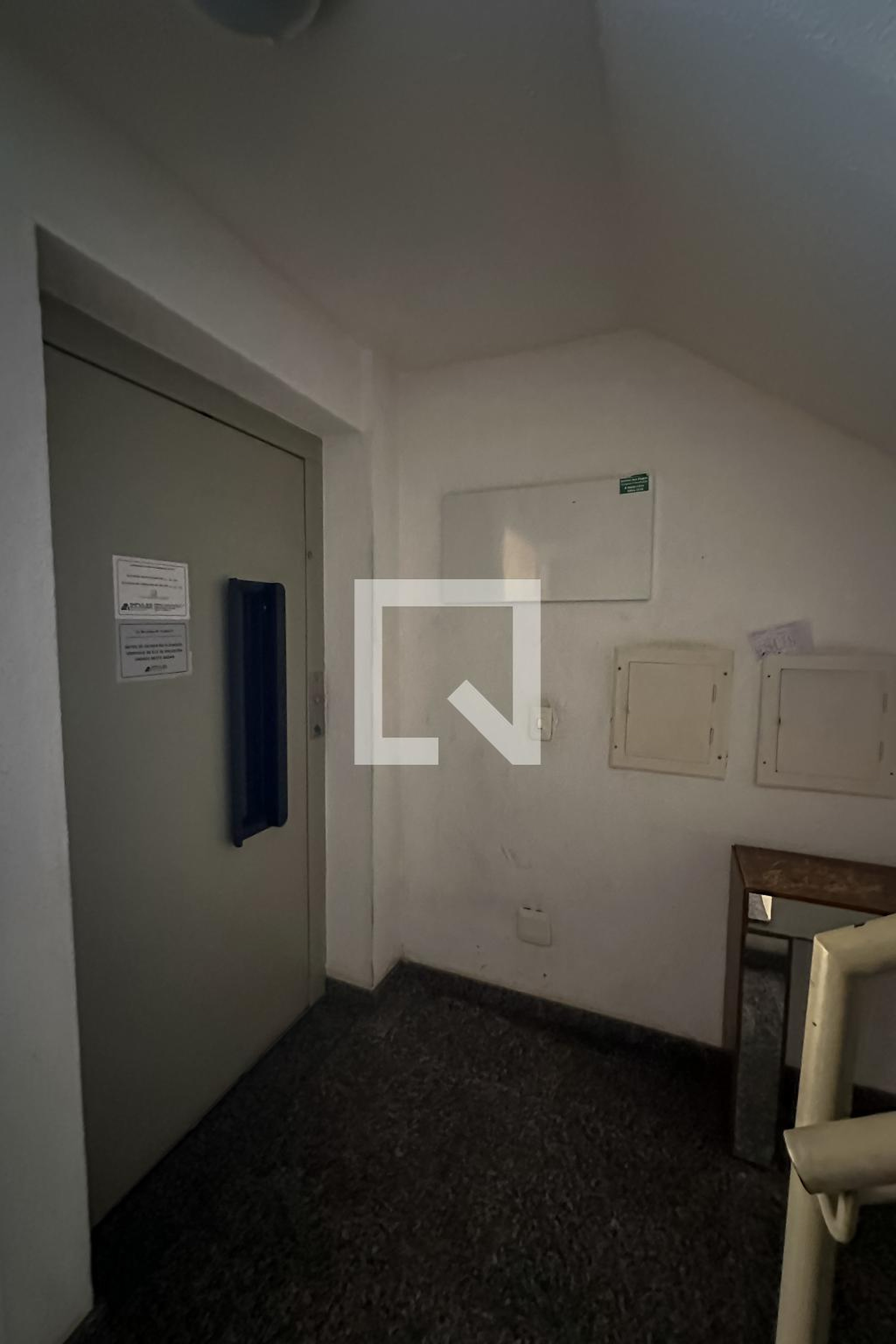 Hall social Condomínio em Rua Álvaro Alvim, 223