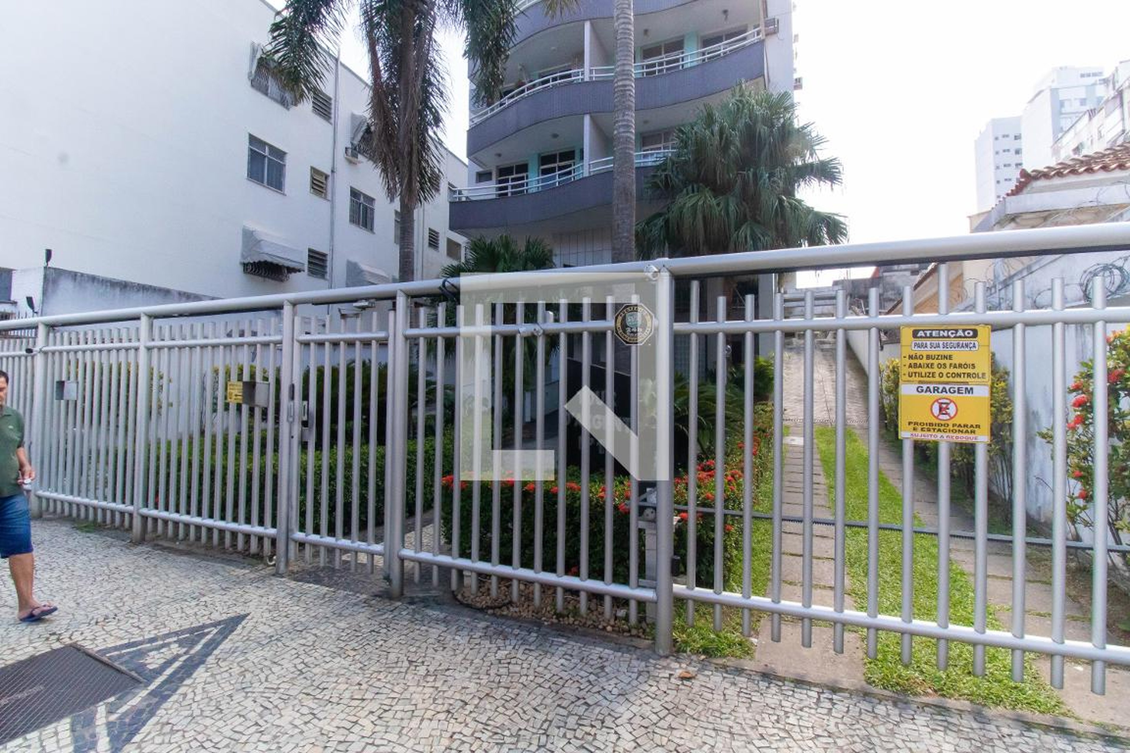 Fachada Condomínio Tour D' Argent