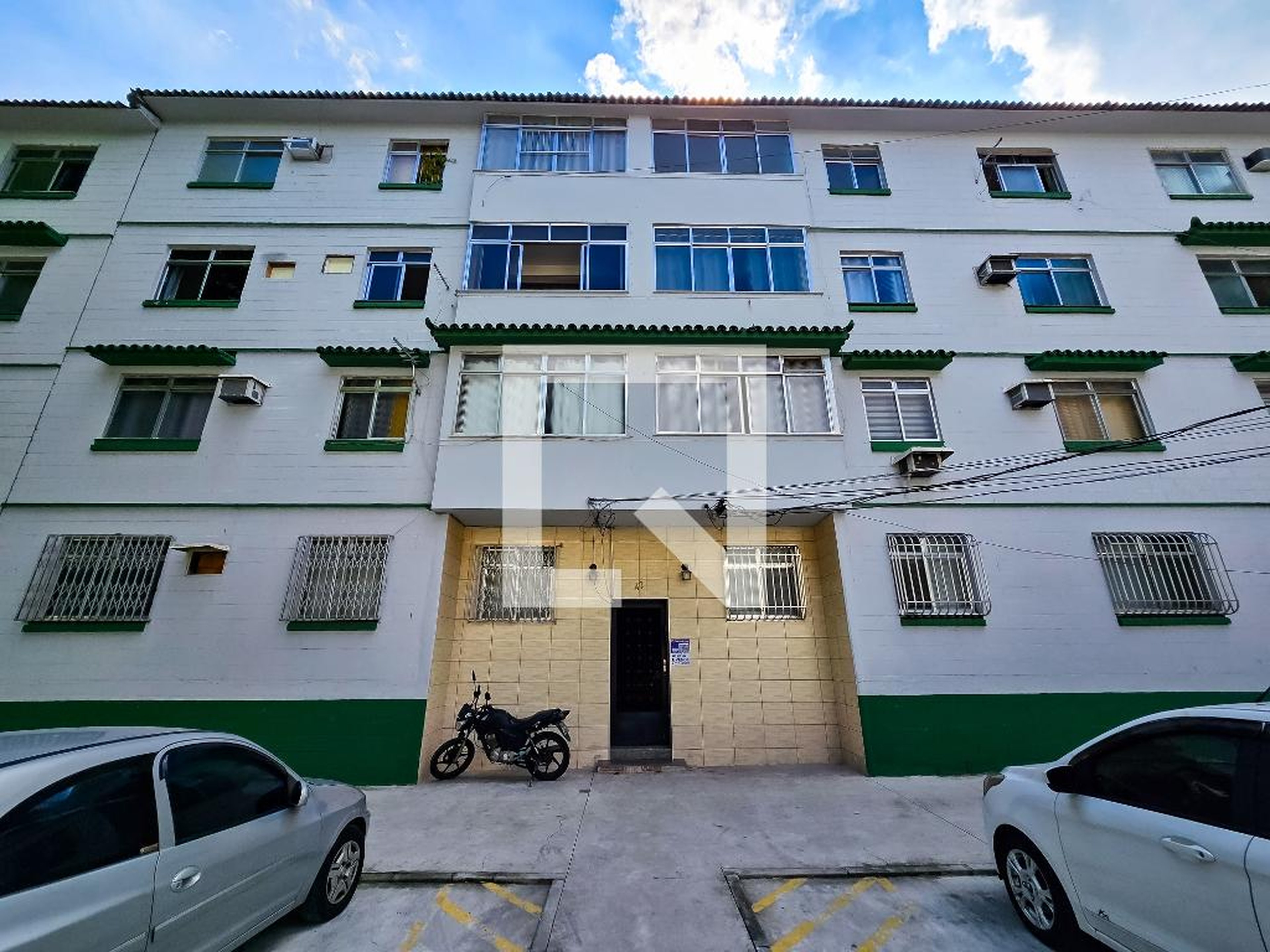 Fachada do Prédio Condomínio em Rua Alberto Mendes Júnior, 47