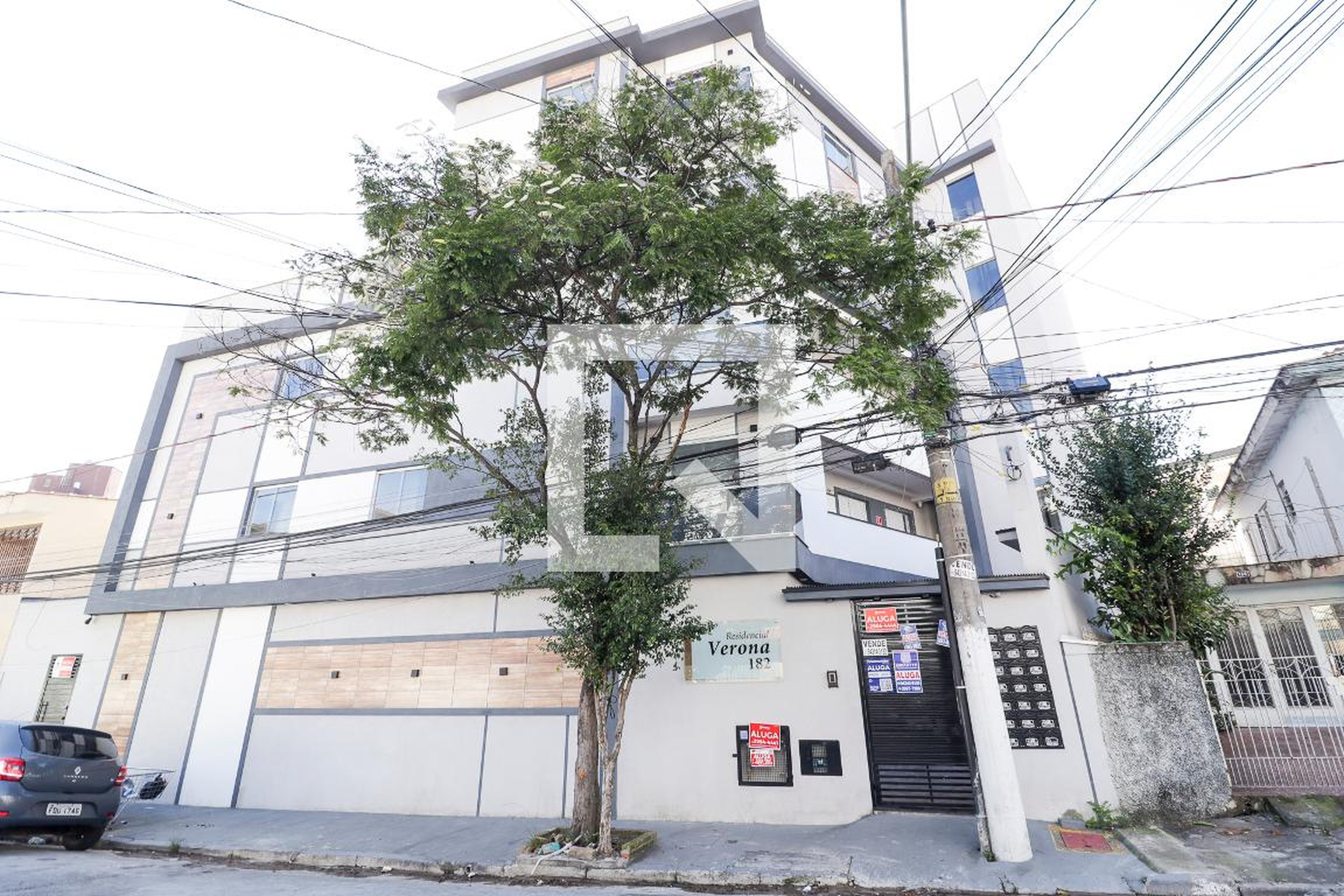 Fachada Condomínio em Rua Verona, 182