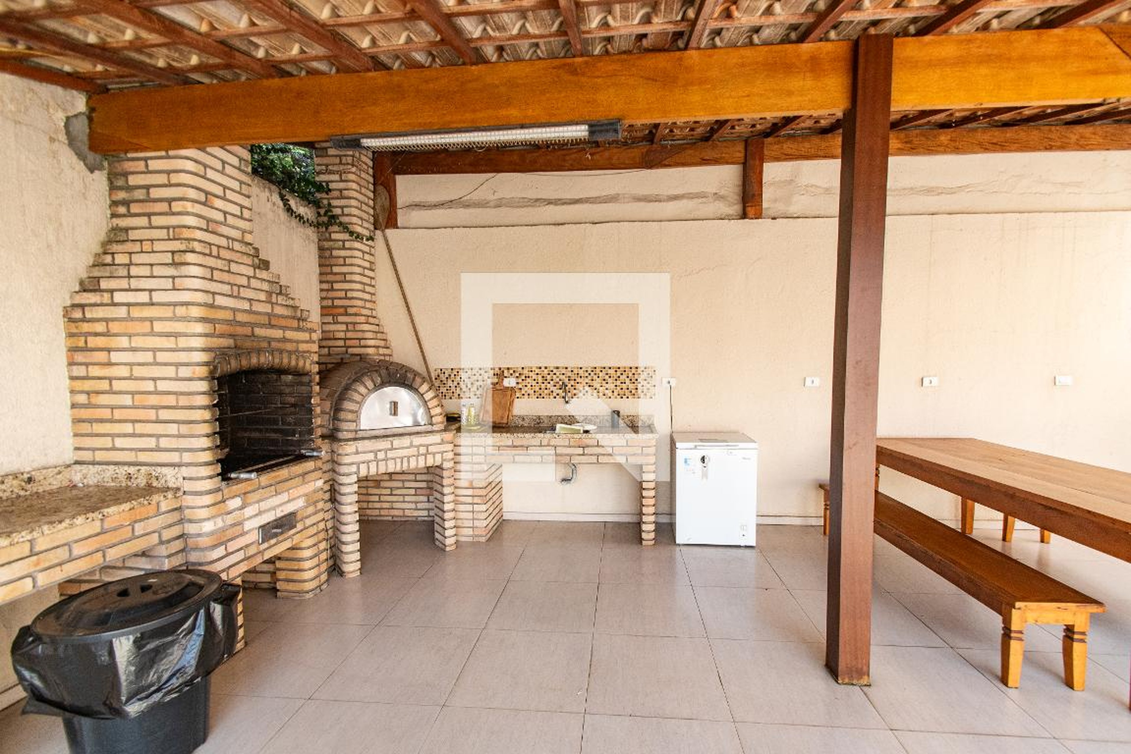 Churrasqueira - Kings Plaza