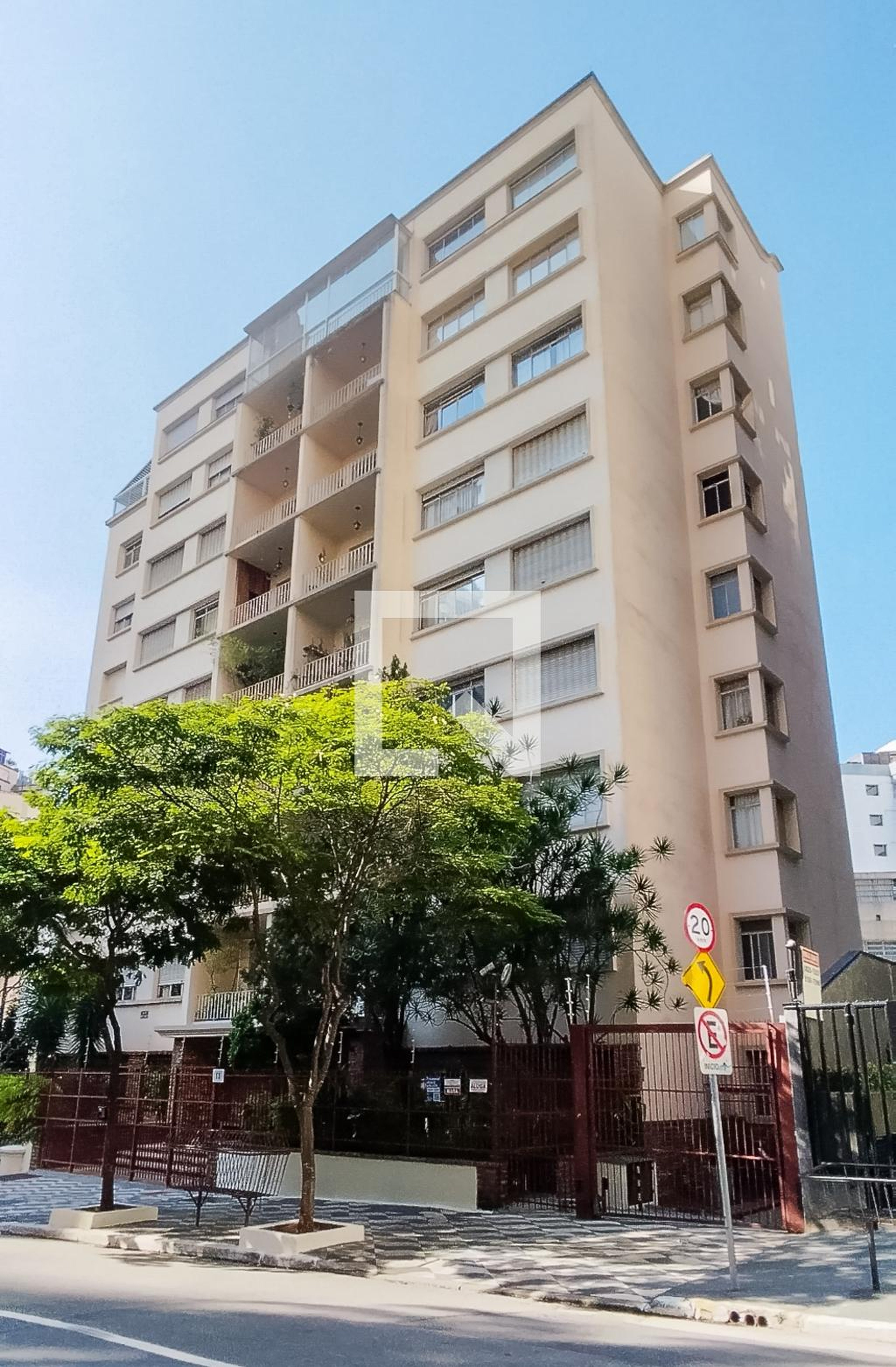 Fachada Condomínio Frei Caneca