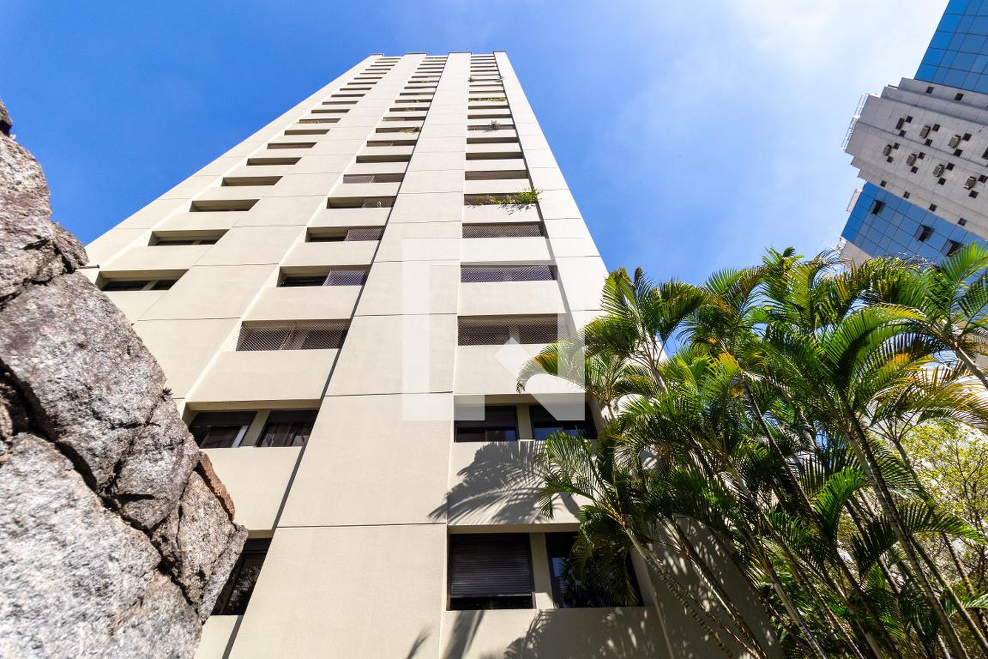 Fachada Condomínio Las Palmas