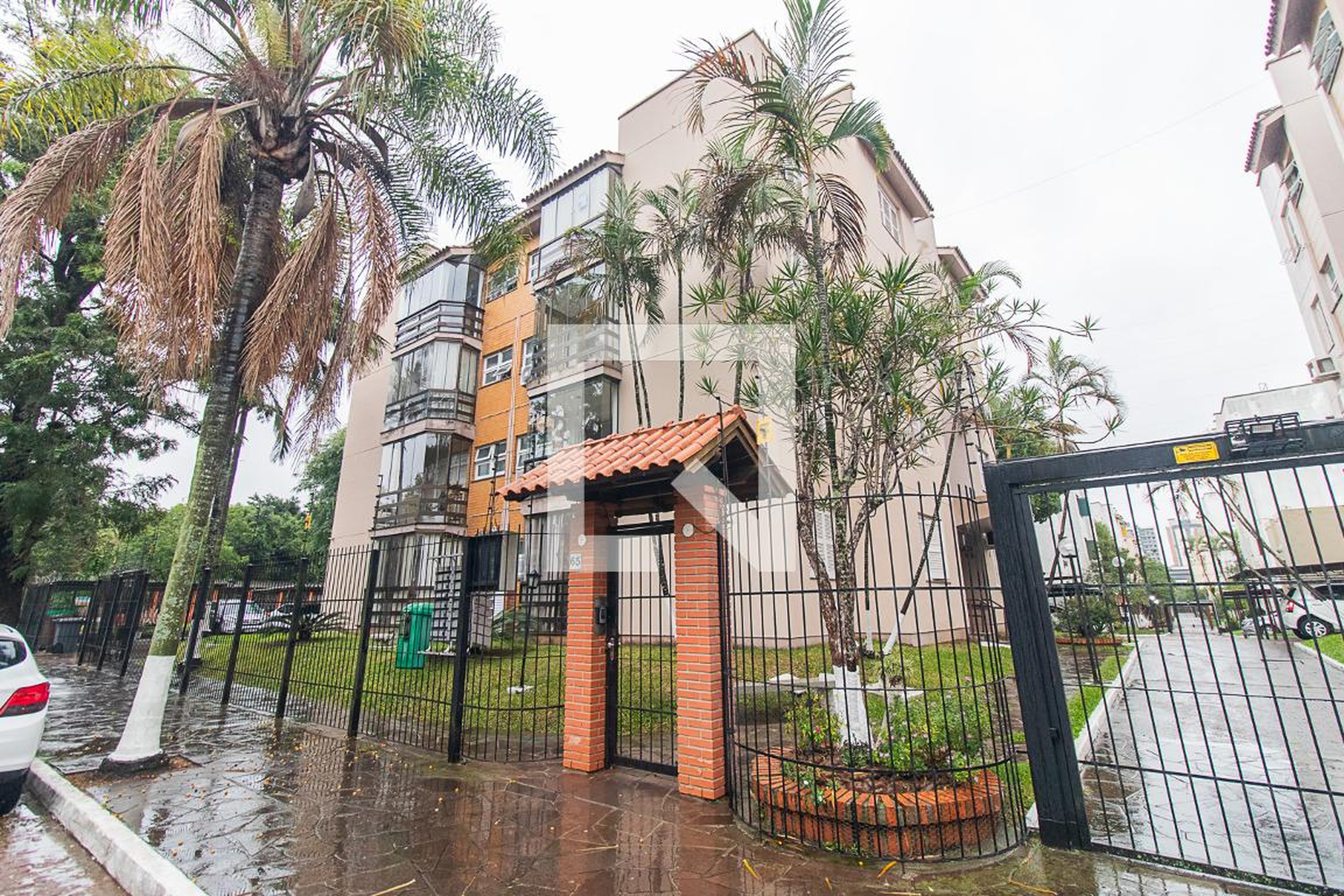 Fachada Condomínio em Rua Rubem Antônio da Silva, 65