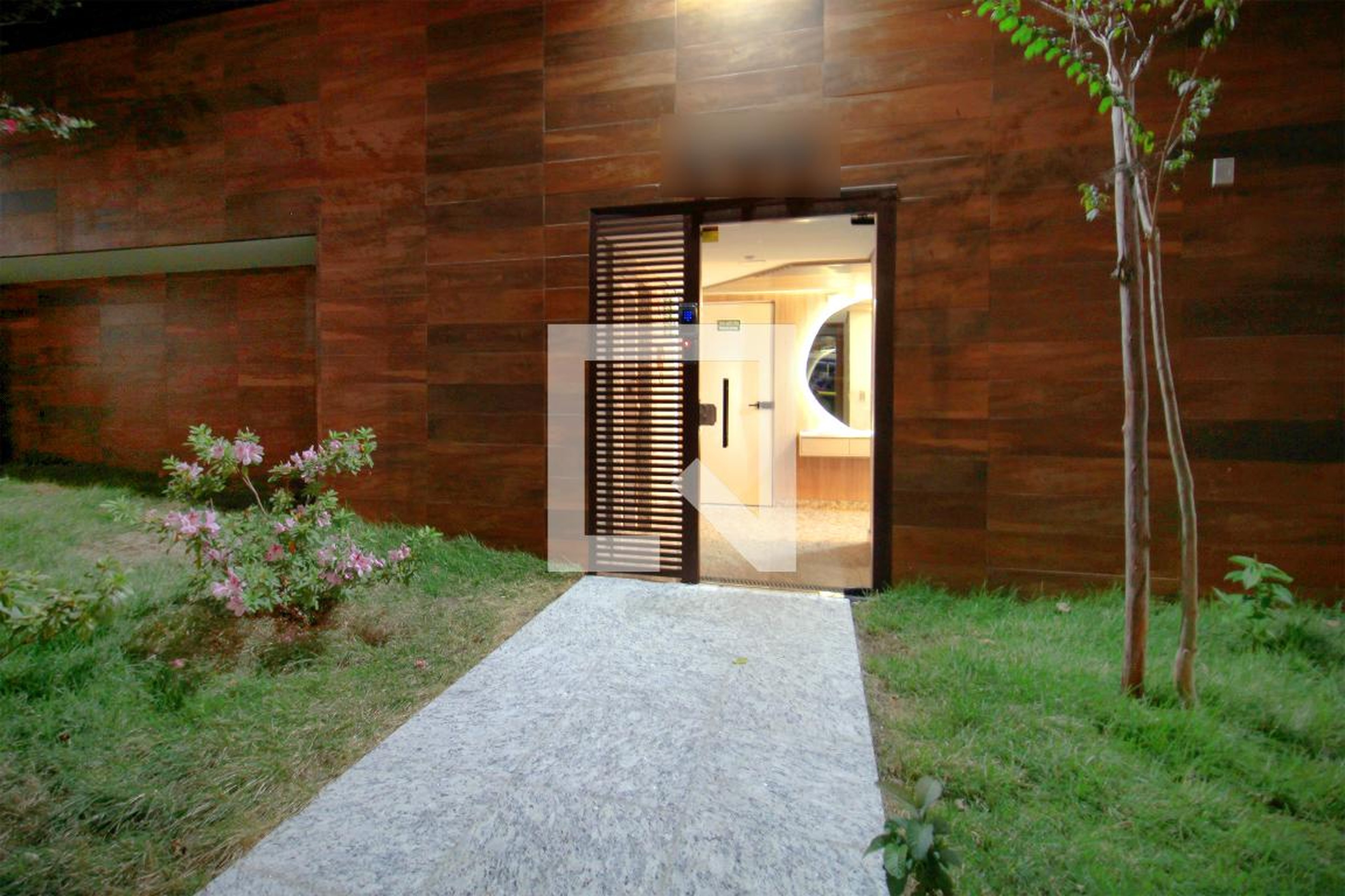 Fachada Condomínio em Rua Marília de Dirceu, 170