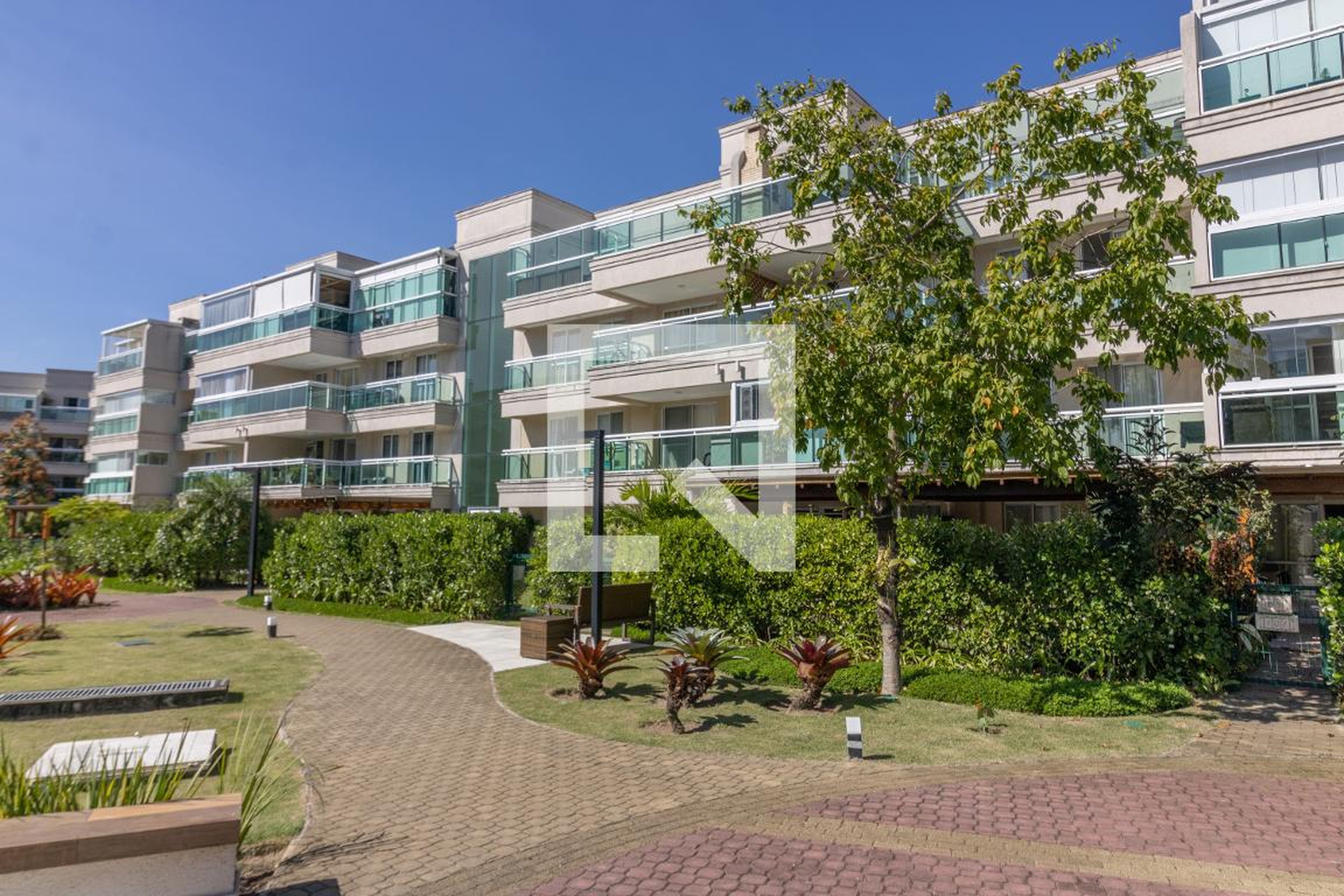 Fachada Condomínio Barra Village Prime