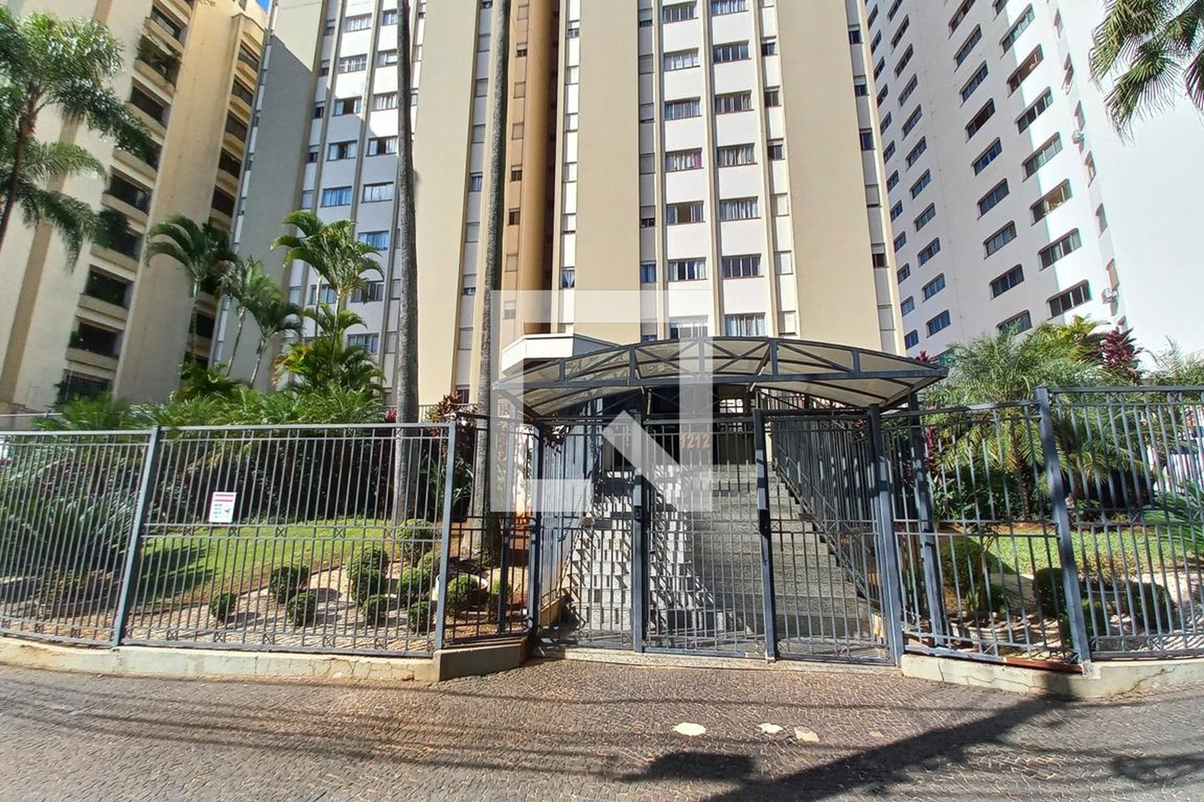 Fachada do Prédio Condomínio Vila Romana