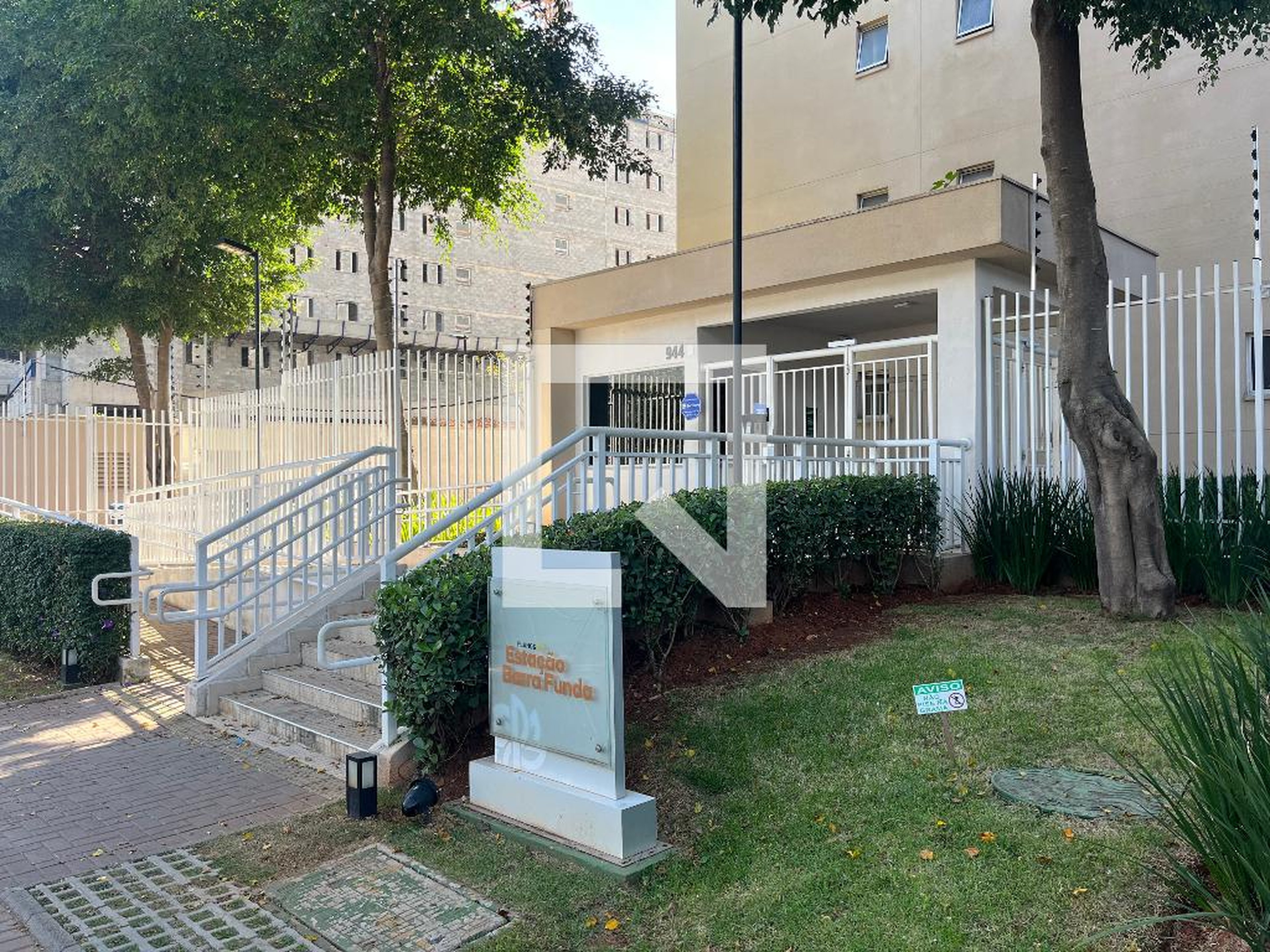 Fachada do Prédio Condomínio Plano e Plano & Estação Barra Funda