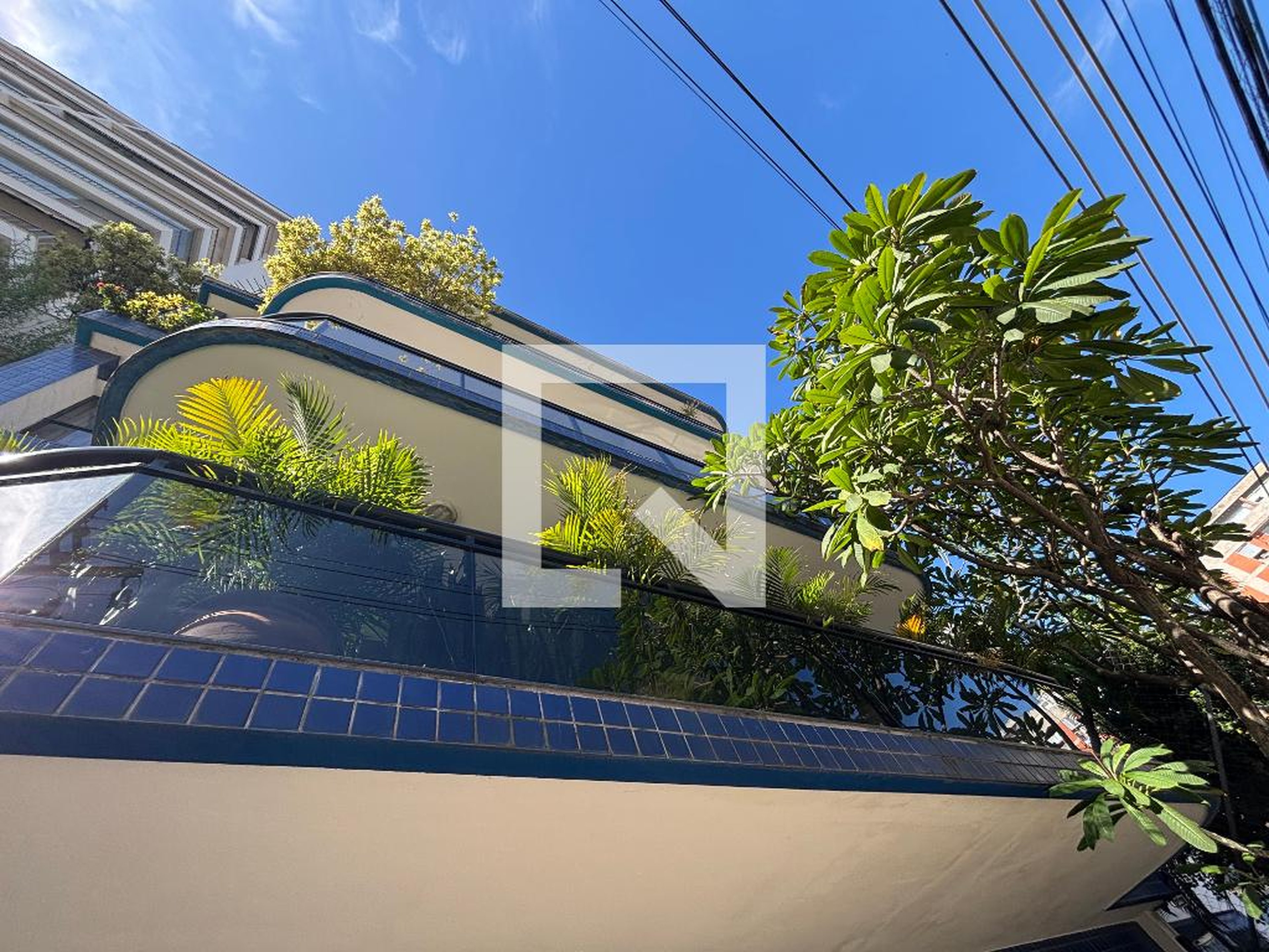 Fachada Condomínio em Rua Bogari, 118