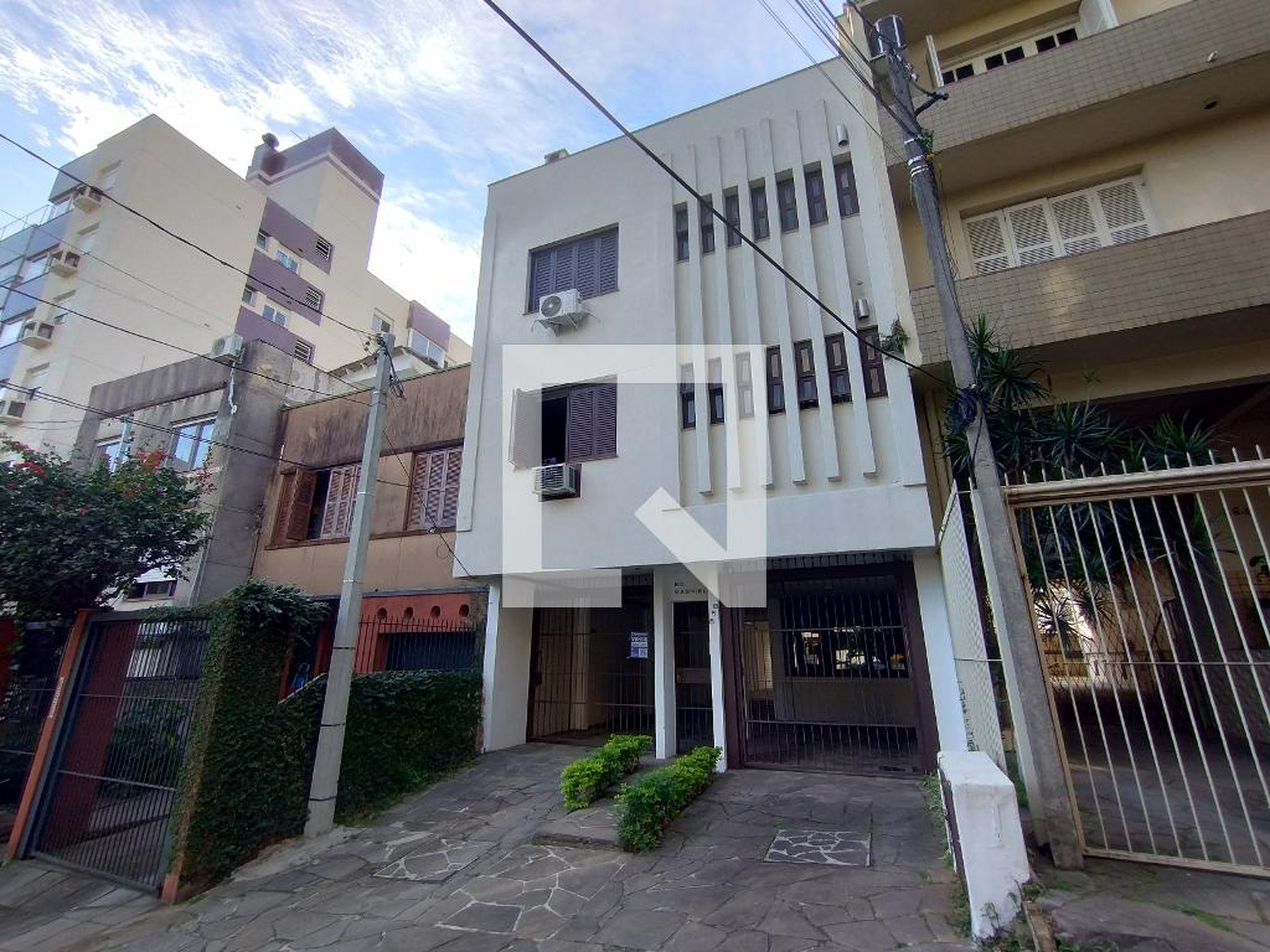 Fachada do Prédio Condomínio em Rua Casemiro de Abreu, 858